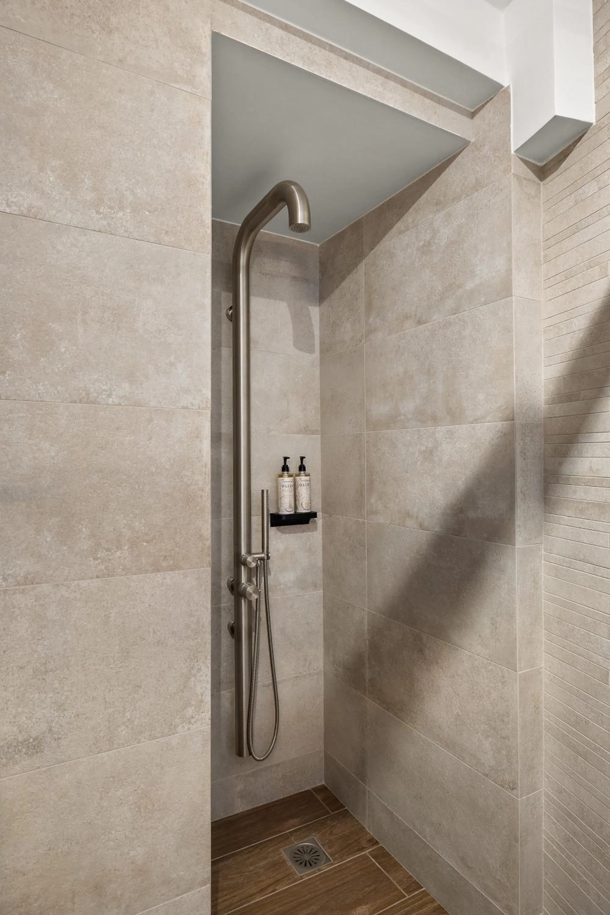 Shower in ATHENIAN VIEW LOFT