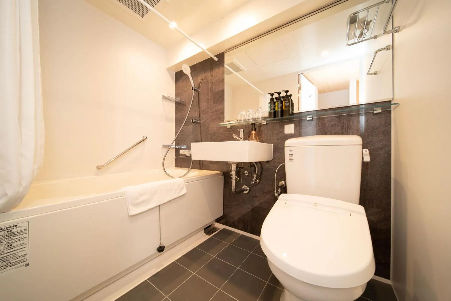 Twin Room with Sofa (1 Adult) in WELLSTAY Shinsekai Wakyo