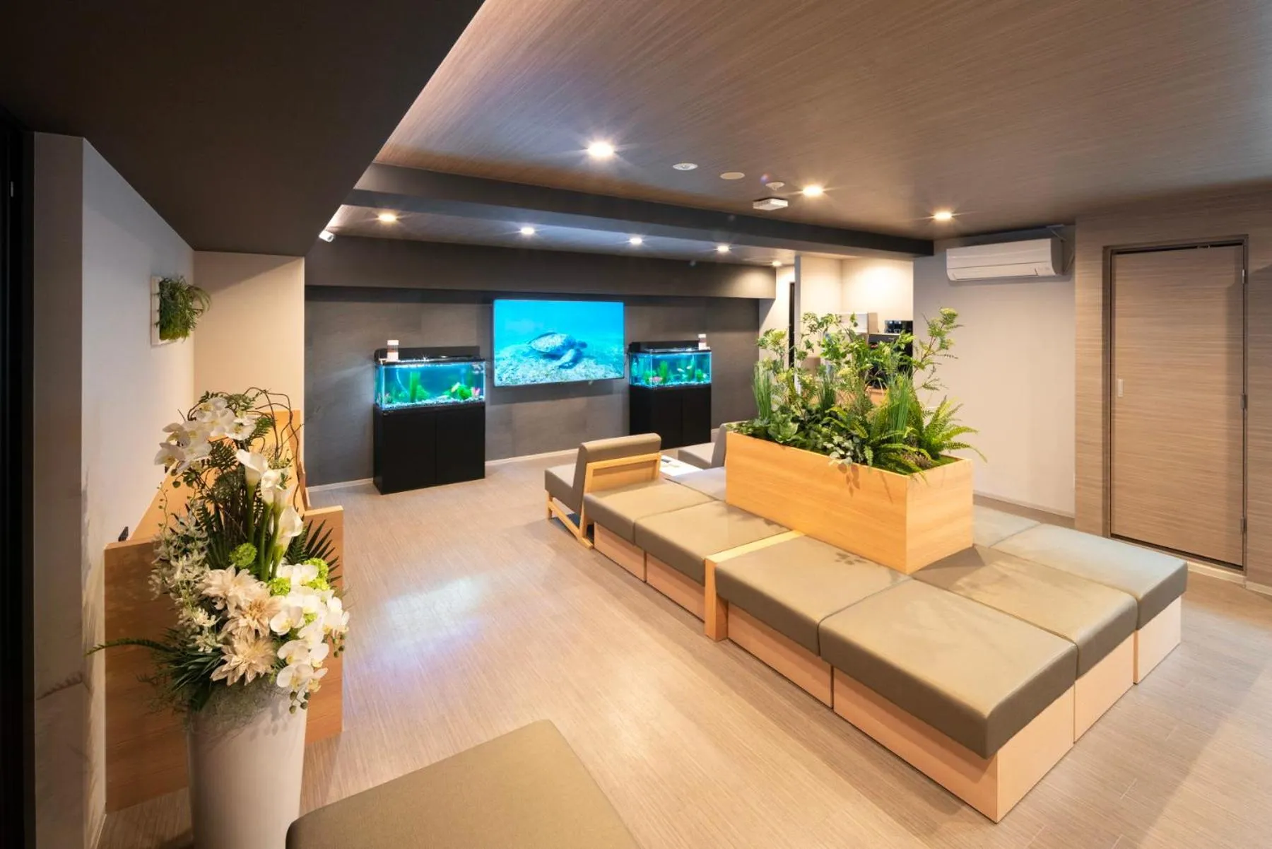Communal lounge/ TV room in WELLSTAY Shinsekai Wakyo
