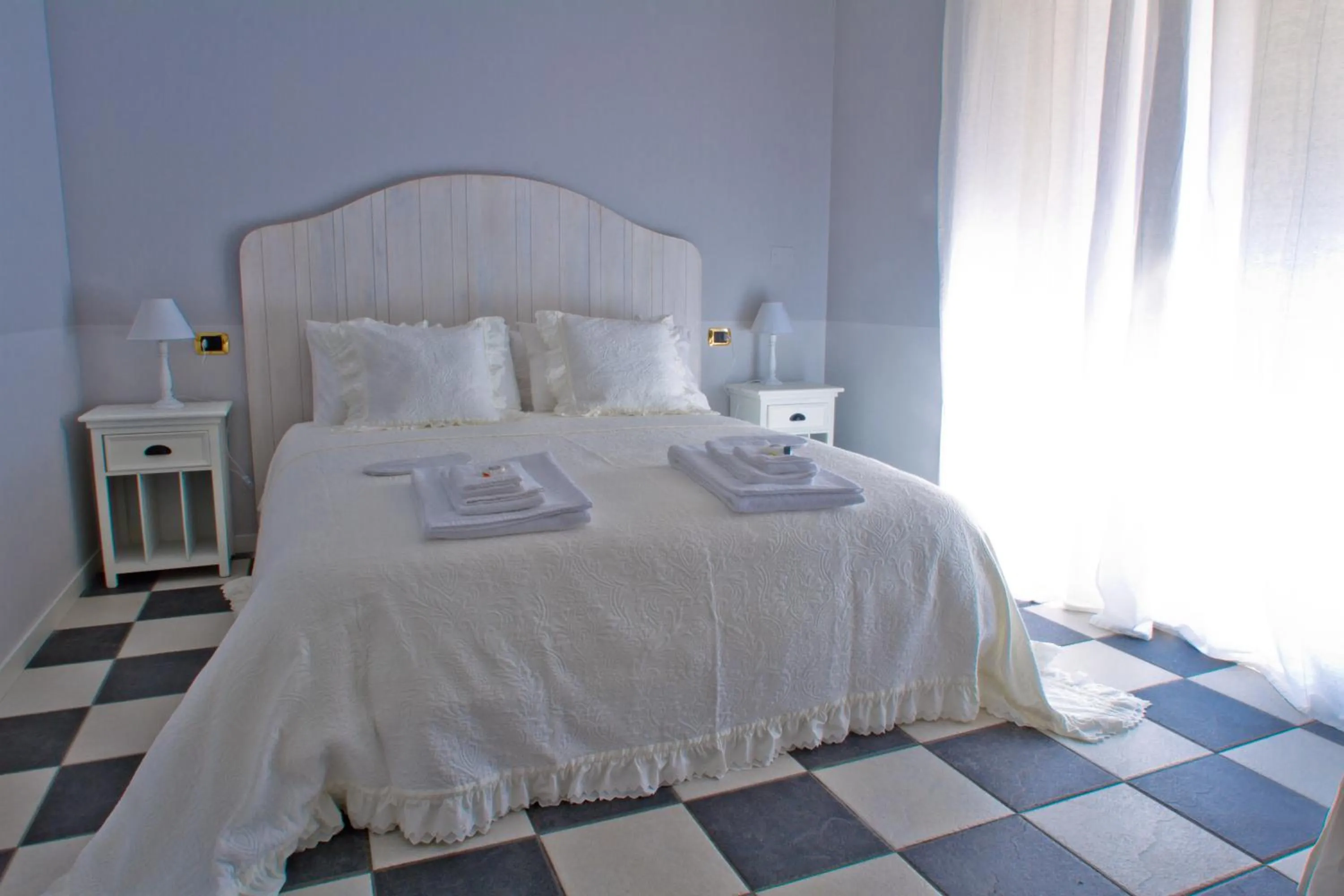 Day, Bed in Borgo Manzoni - Charming House
