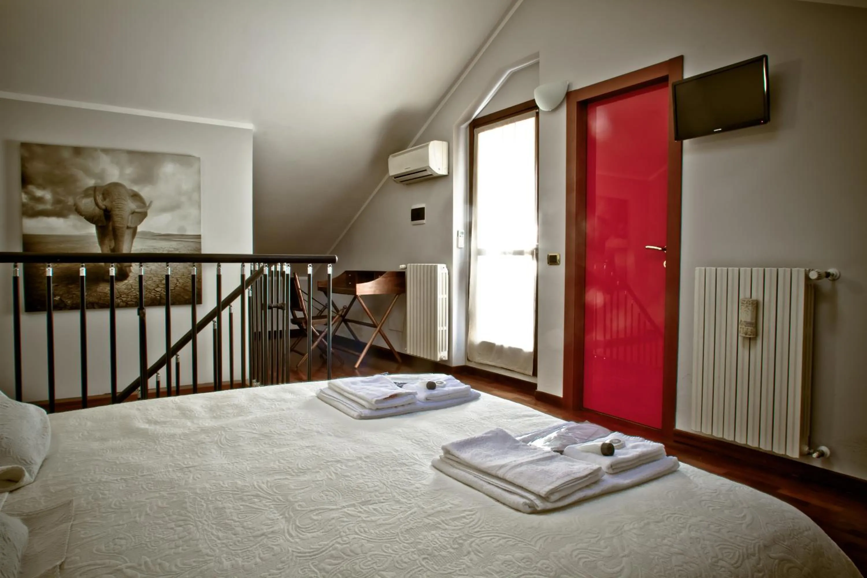 Photo of the whole room, Bed in Borgo Manzoni - Charming House