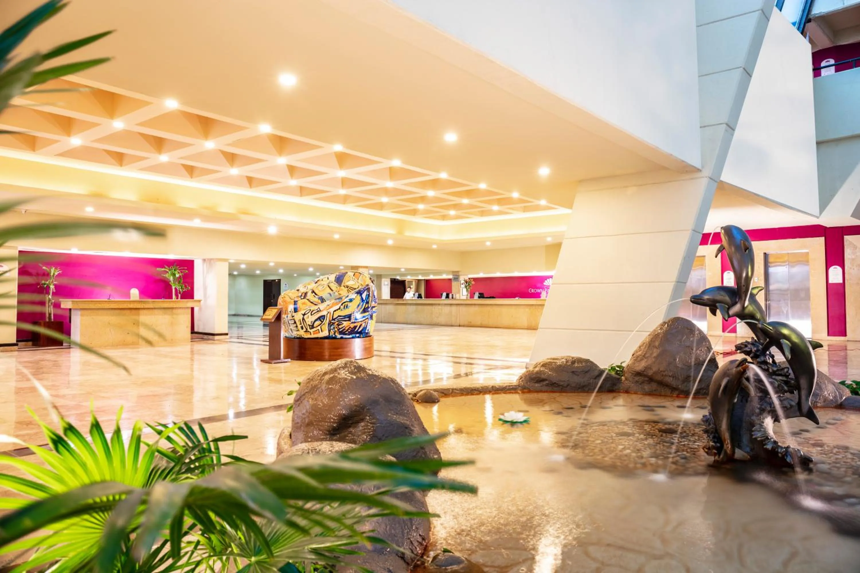 Lobby or reception in Crown Paradise Club Cancun - All Inclusive