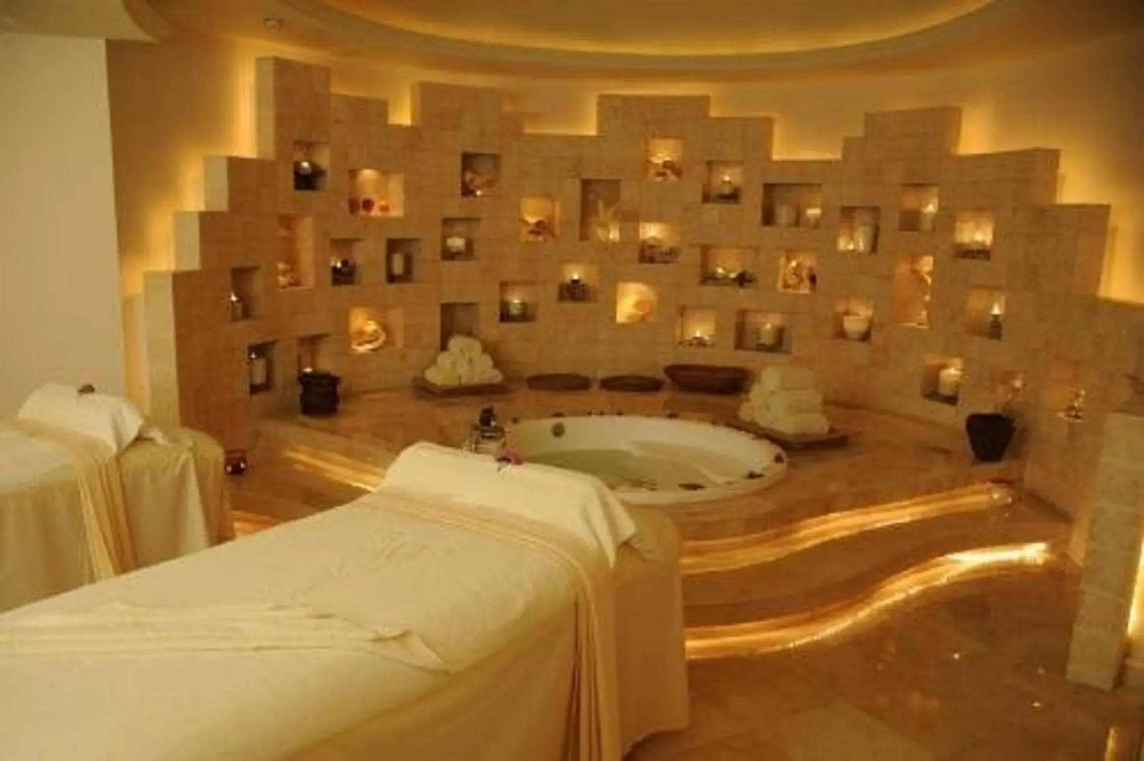 Spa and wellness centre/facilities, Bed in Crown Paradise Club Cancun - All Inclusive Spa and wellness centre/facilities, Bed in Crown Paradise Club Cancun - All Inclusive