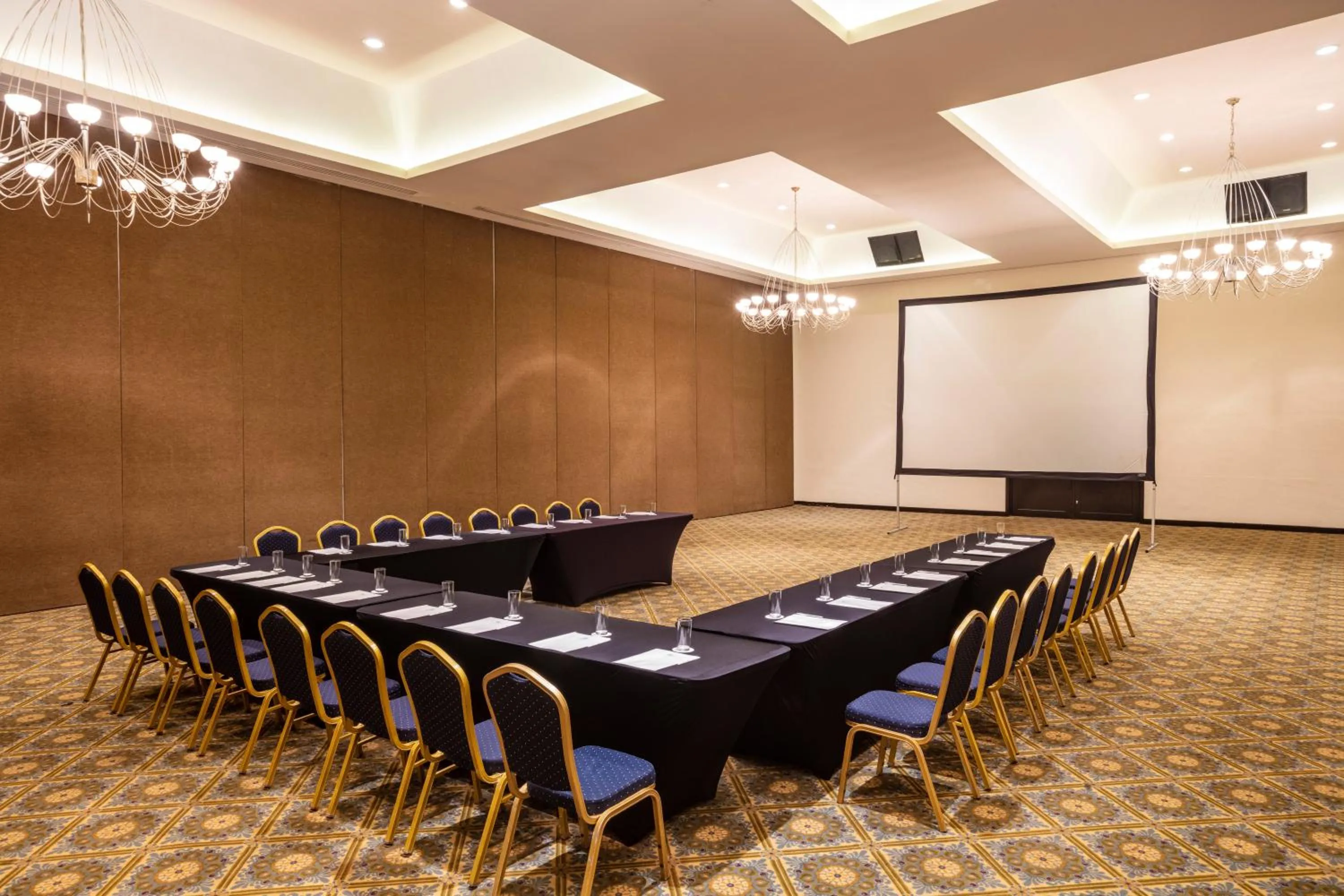 Meeting/conference room in Crown Paradise Club Cancun - All Inclusive