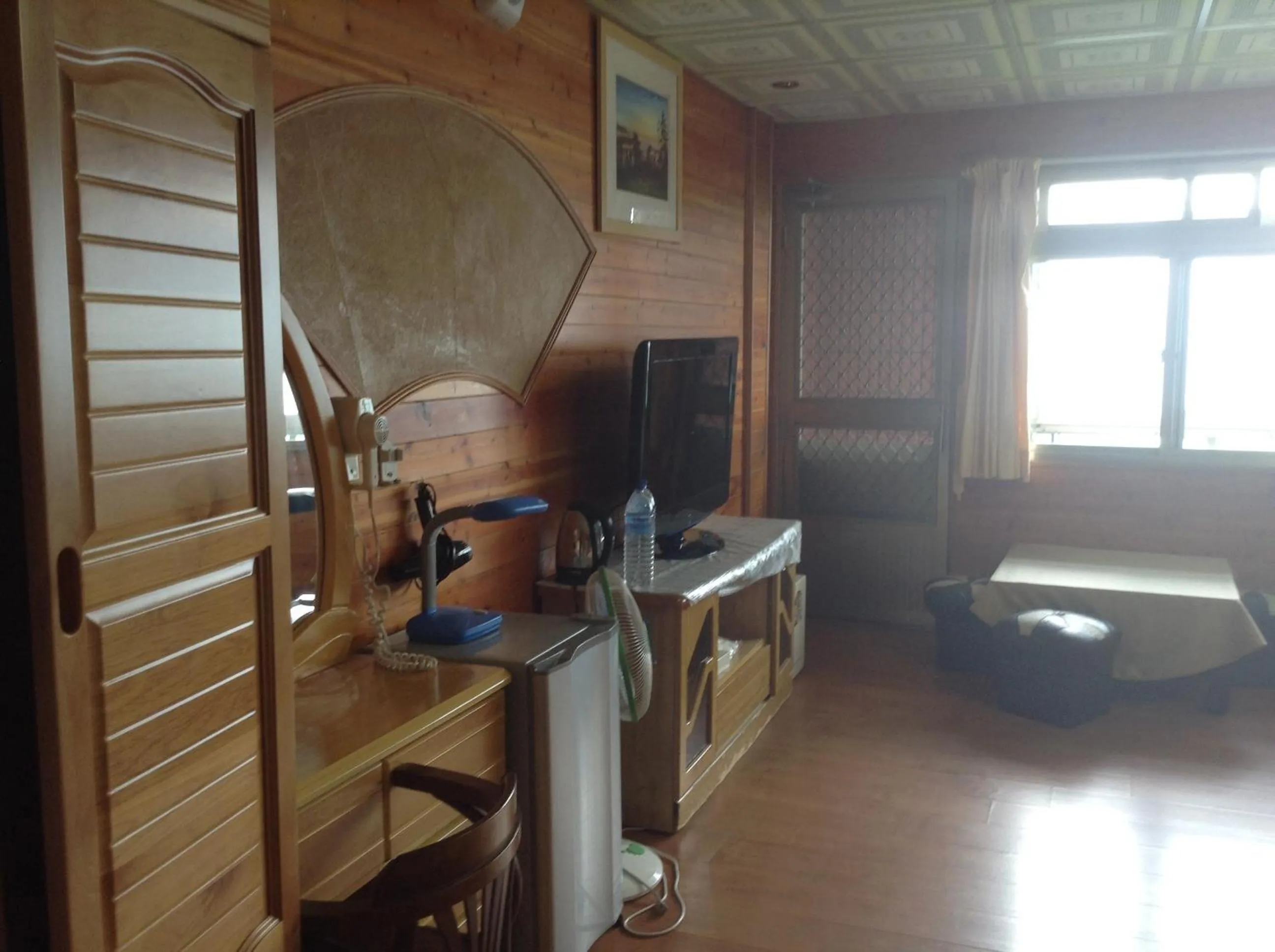 TV and multimedia in Bunbury Fruit Ranch B&B