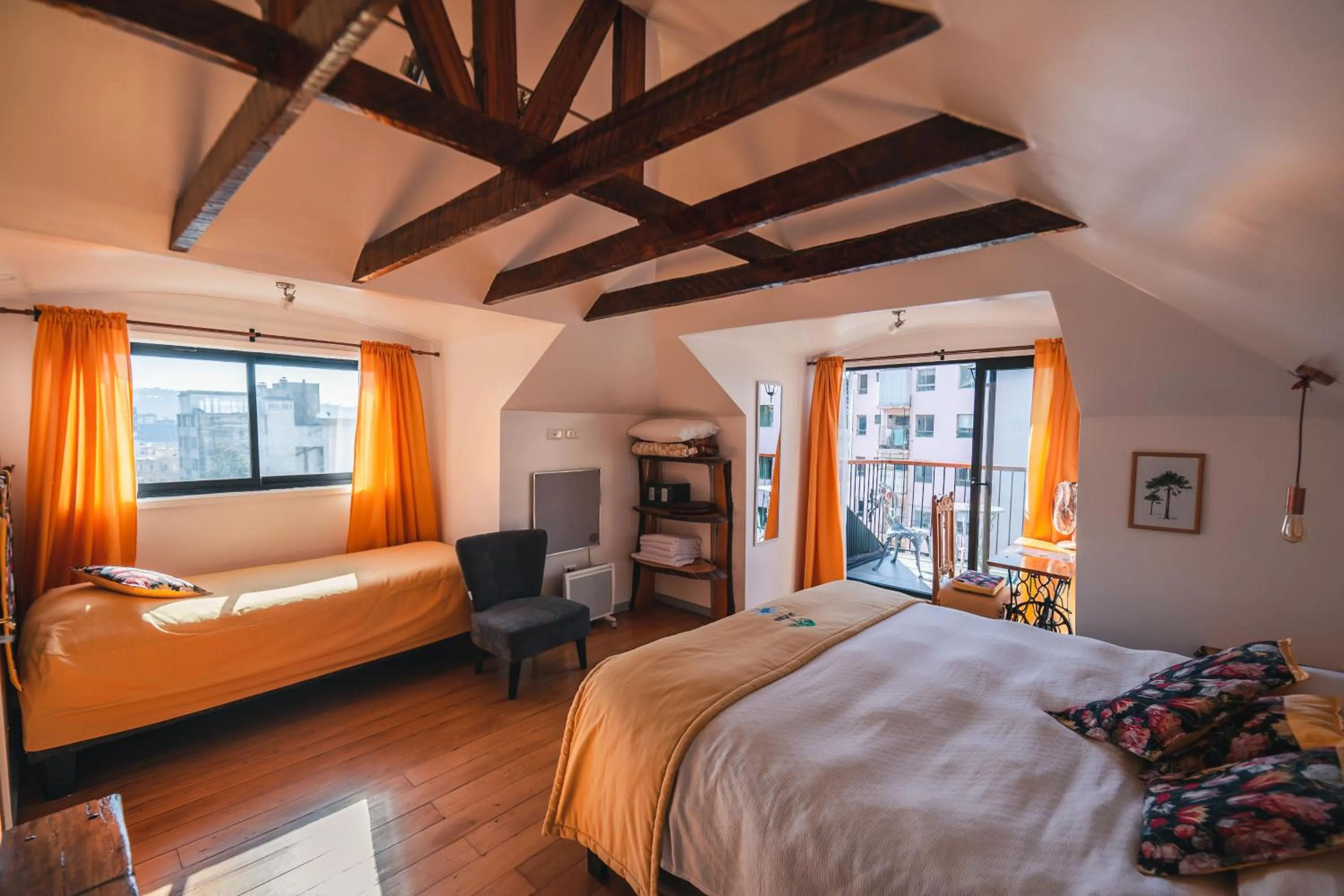 Balcony/Terrace, Bed in AYCA La Flora Hotel Boutique