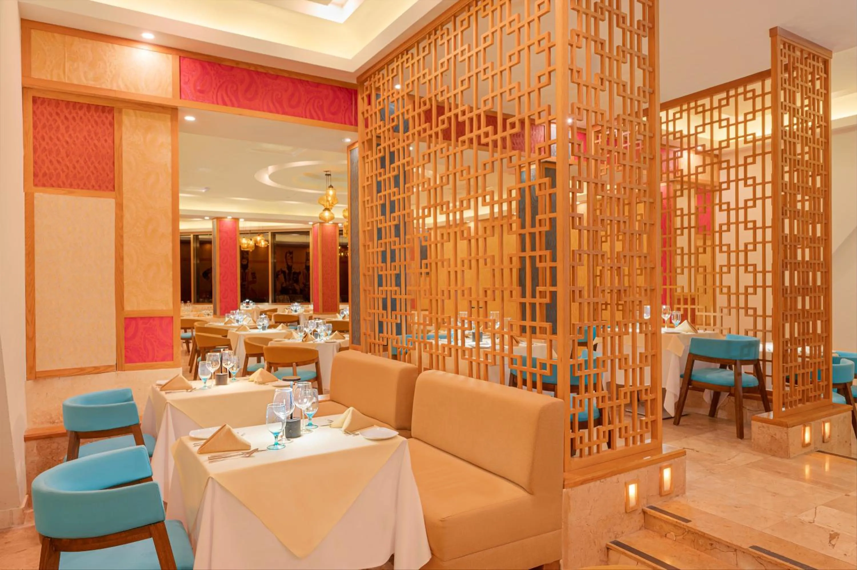 Dinner in Royal Solaris Cancun - All Inclusive