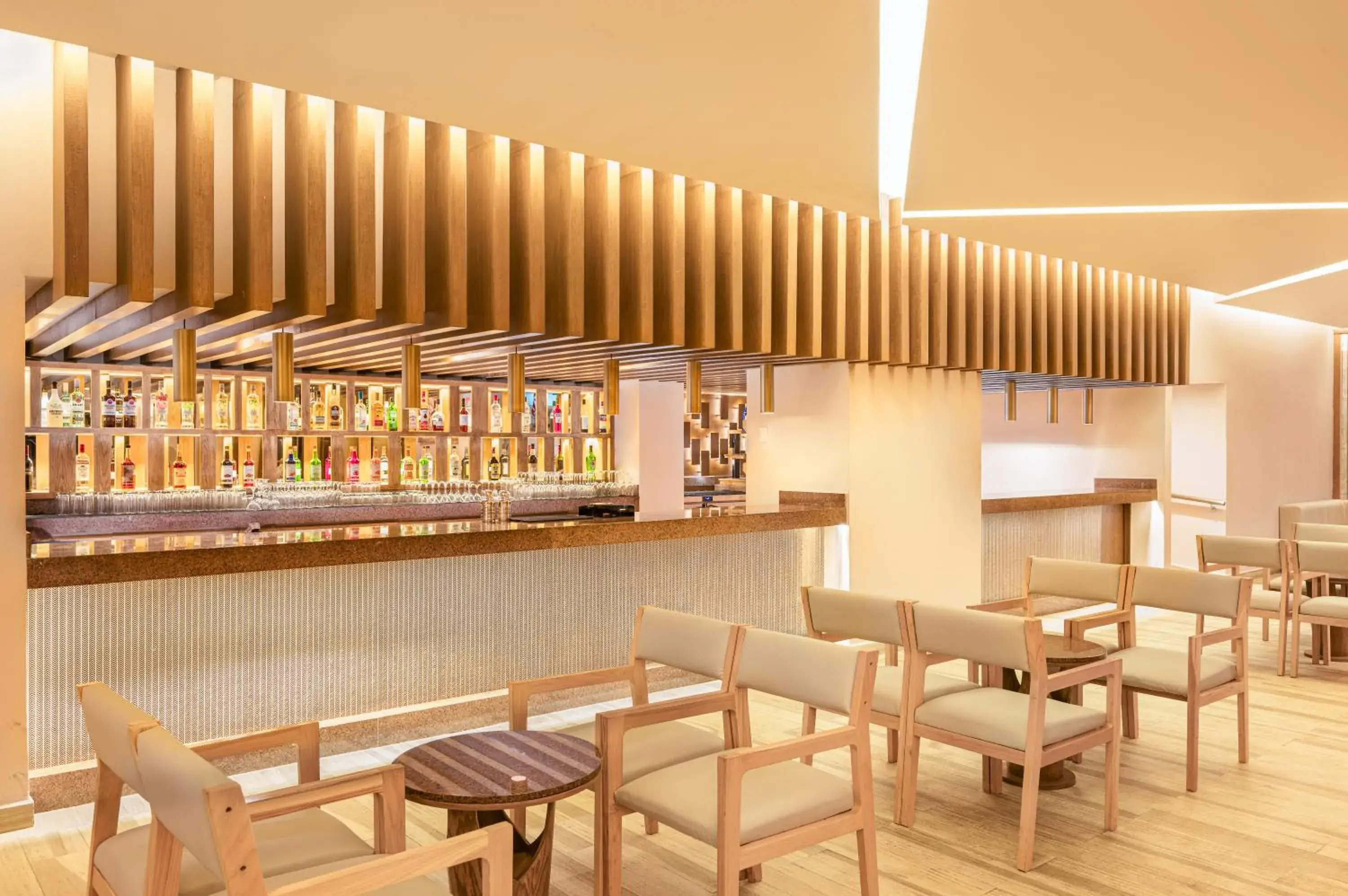 Lounge or bar in Royal Solaris Cancun - All Inclusive Lounge or bar in Royal Solaris Cancun - All Inclusive