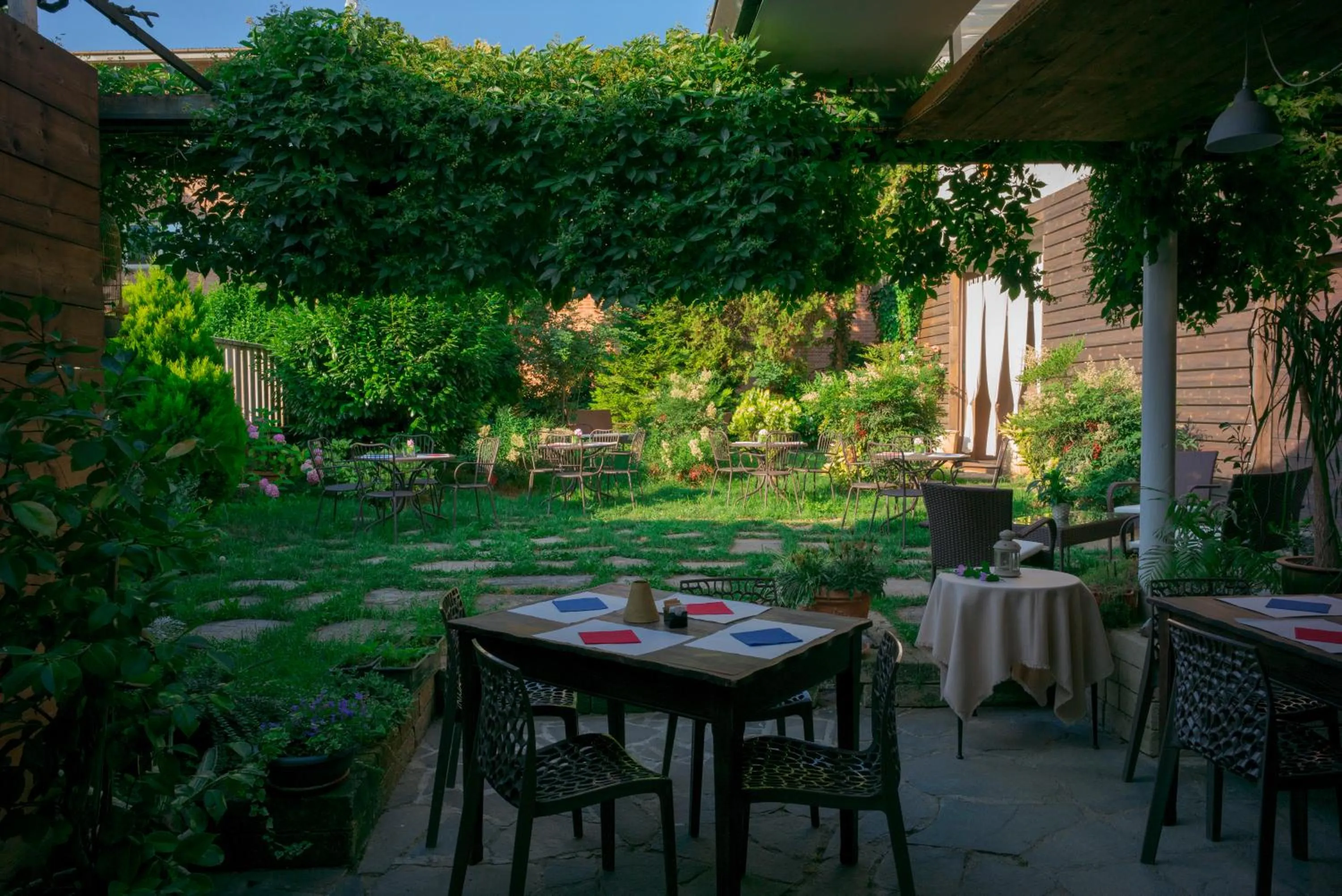 Property building in Albergo Ristorante Trieste Boves