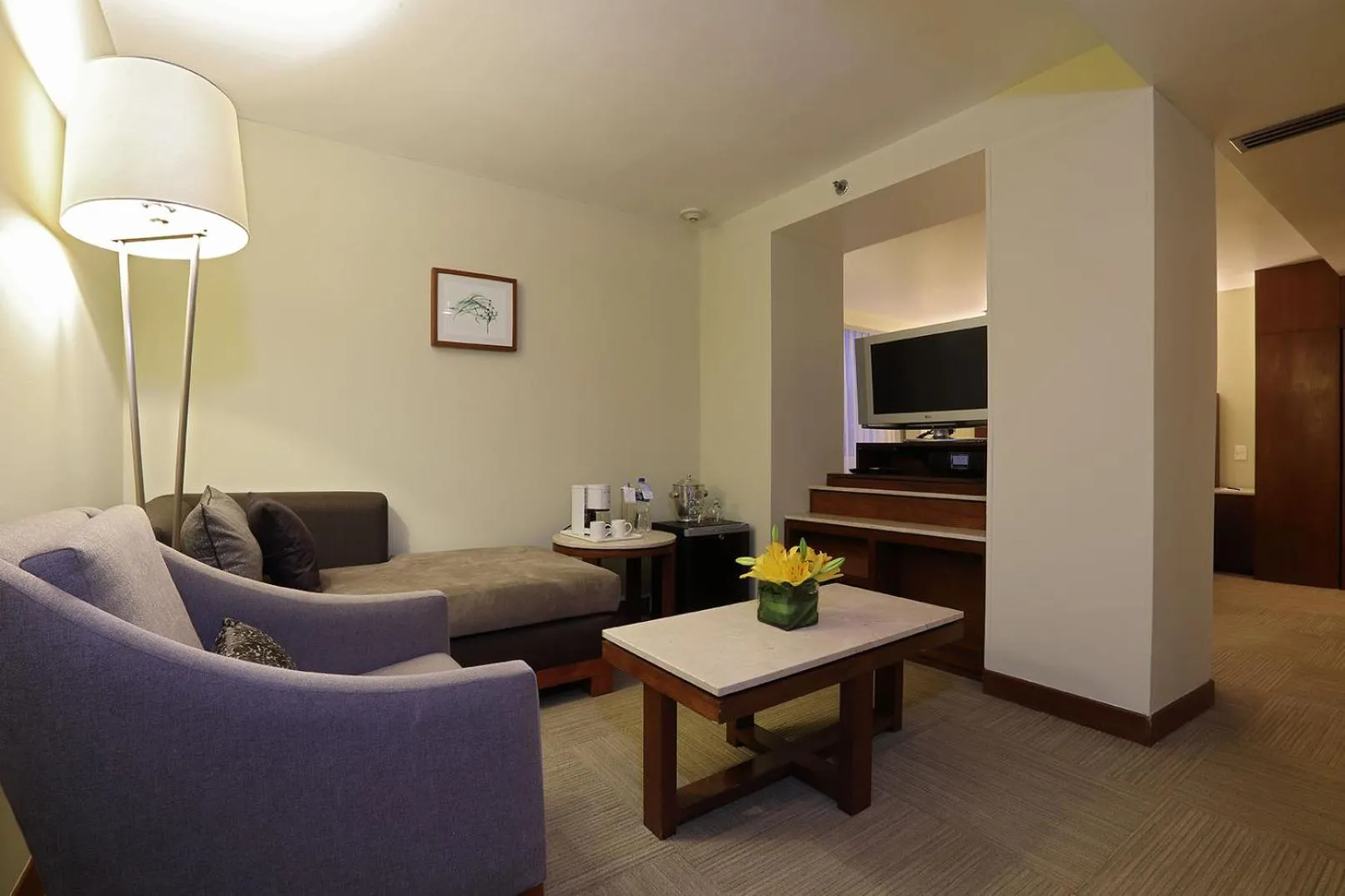 Seating area in Emporio Reforma