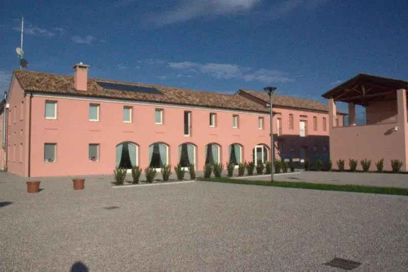 Arneroni Arneroni