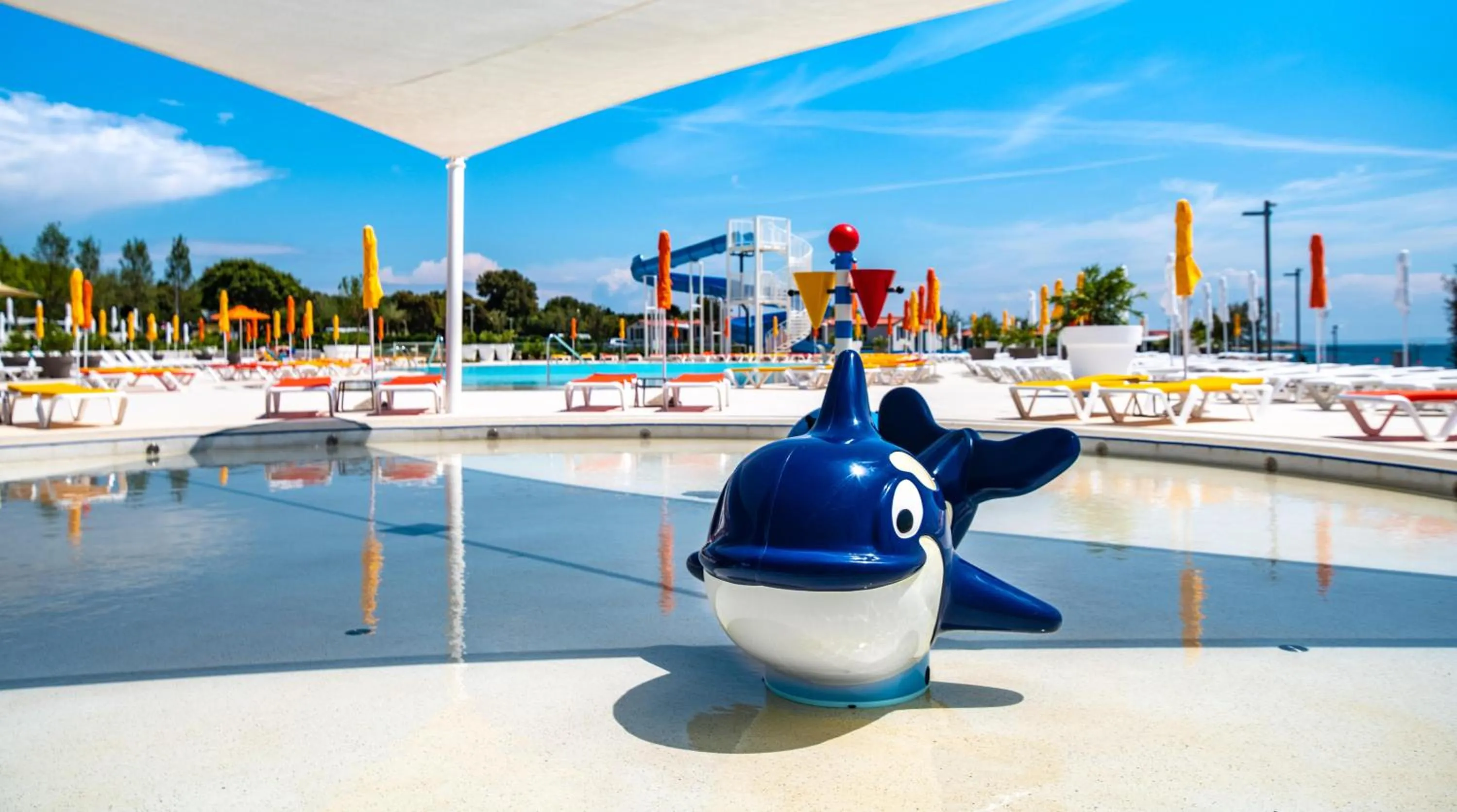 Swimming pool in Kazela Apartments