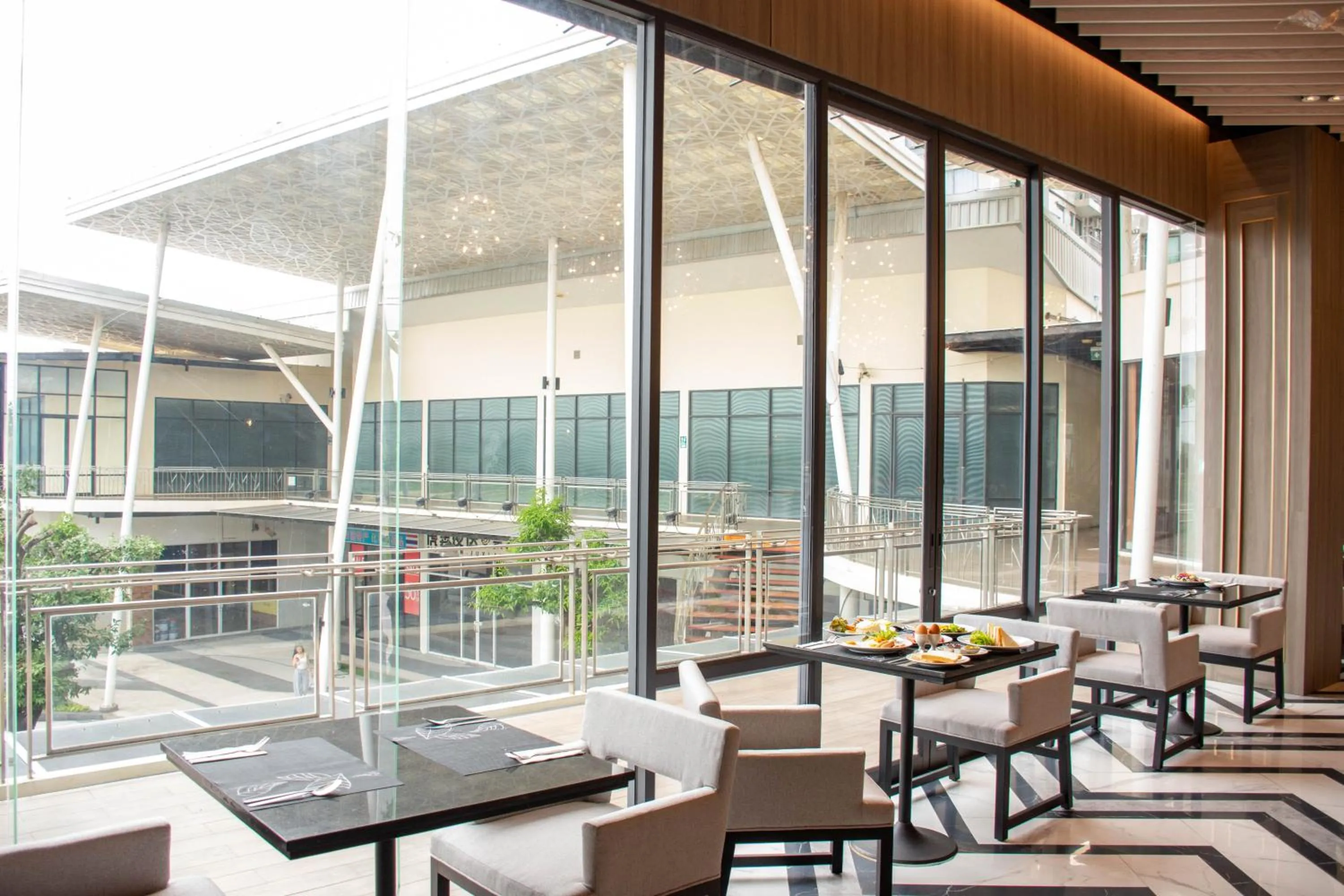 Restaurant/places to eat in Chor Cher The Luxury Green Hotel - SHA Extra Plus