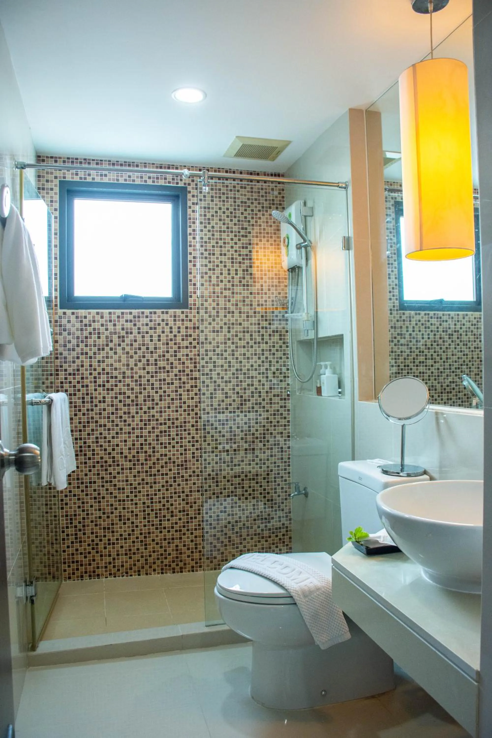 Shower in Chor Cher The Luxury Green Hotel - SHA Extra Plus