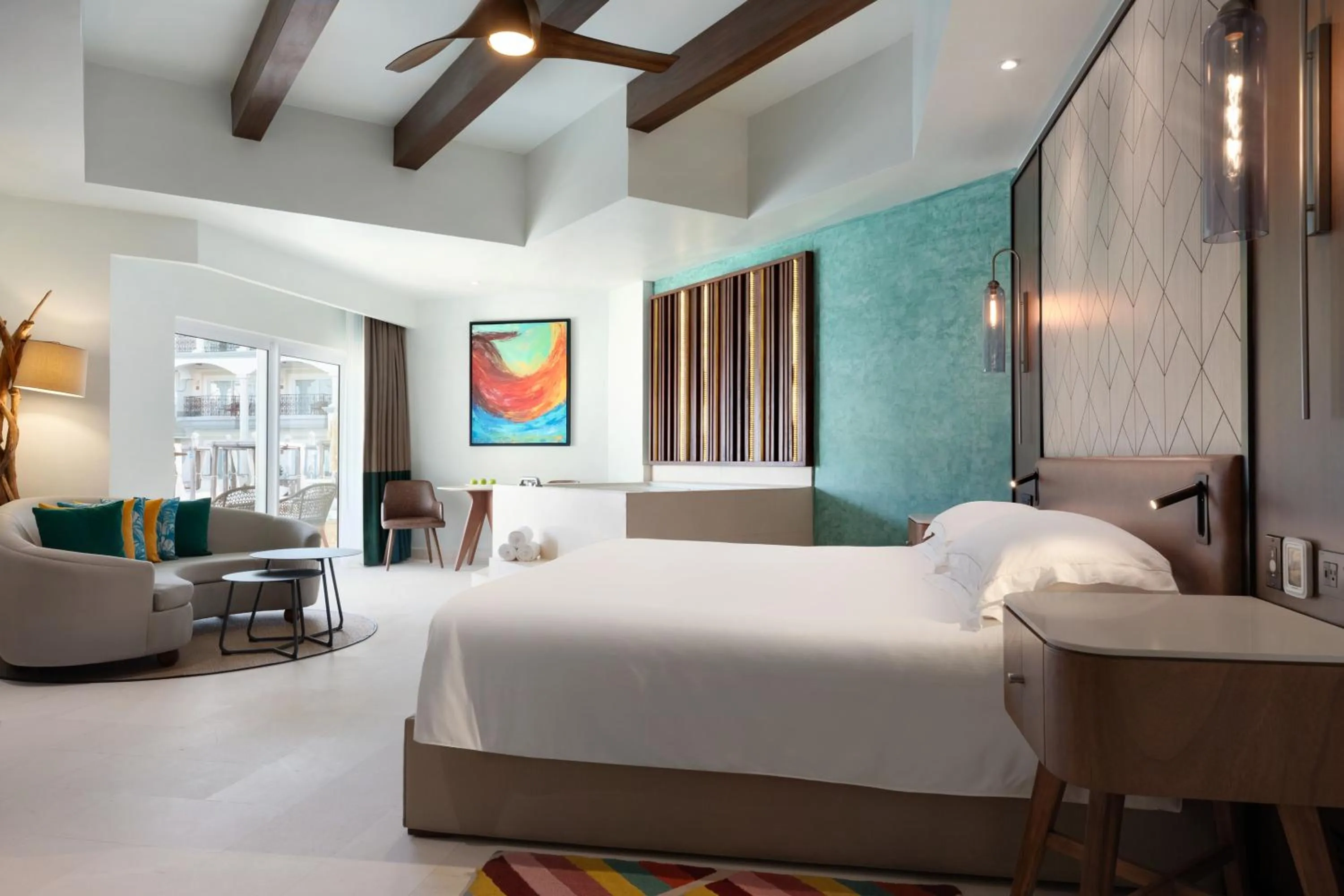 Bed in Hyatt Vivid Playa Del Carmen All-Inclusive Adult Only Resort