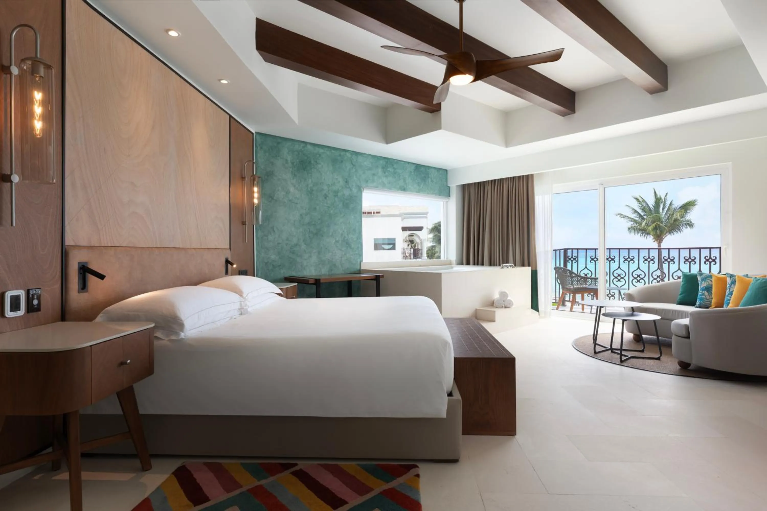 Bed in Hyatt Vivid Playa Del Carmen All-Inclusive Adult Only Resort