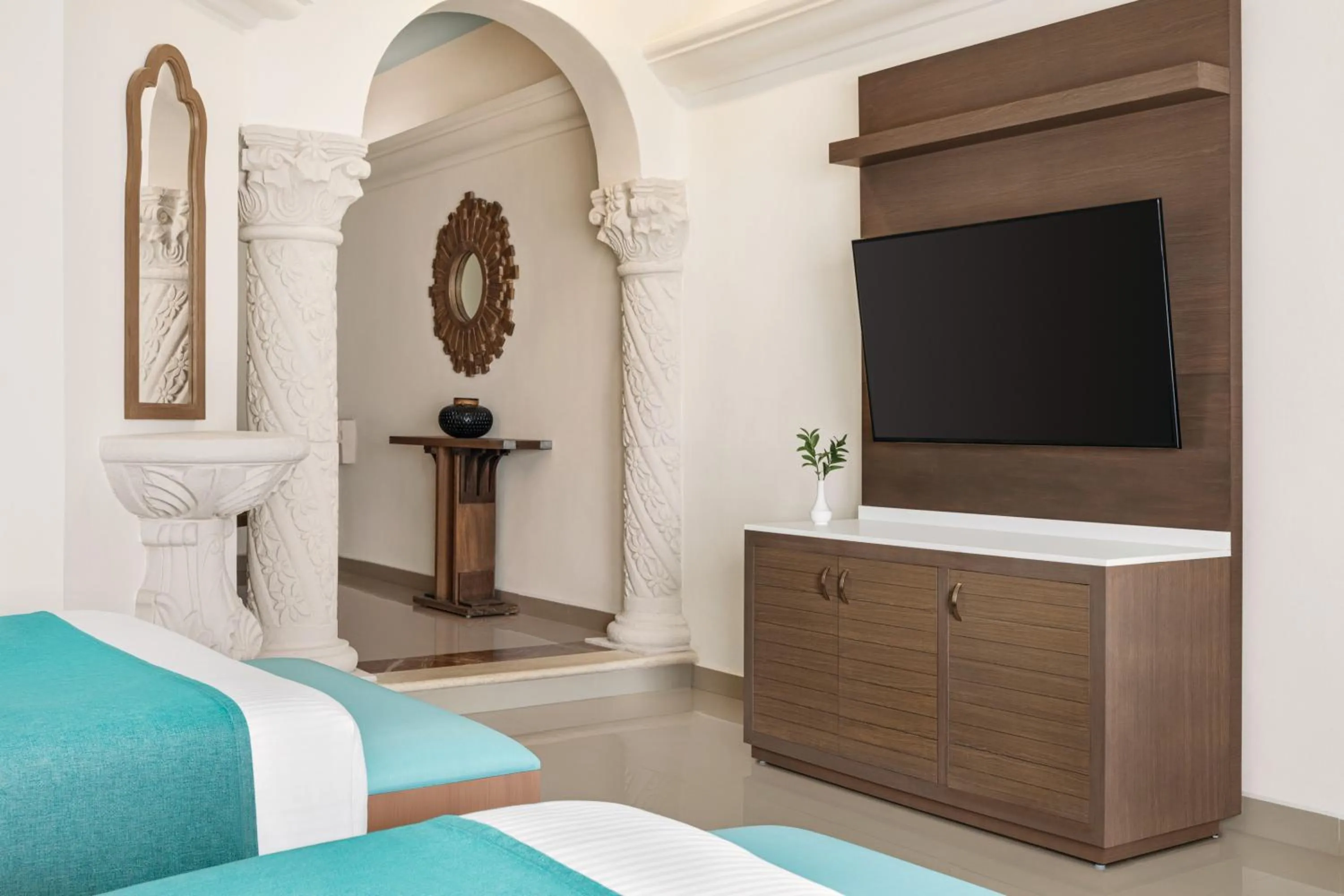 TV and multimedia, Bed in Wyndham Alltra Playa del Carmen Adults Only All Inclusive