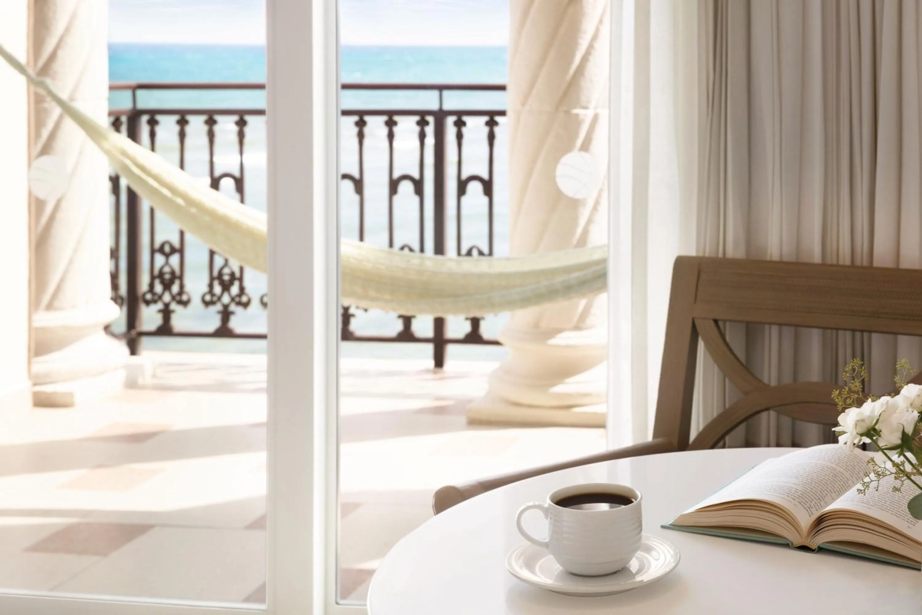 Seating area in Wyndham Alltra Playa del Carmen Adults Only All Inclusive