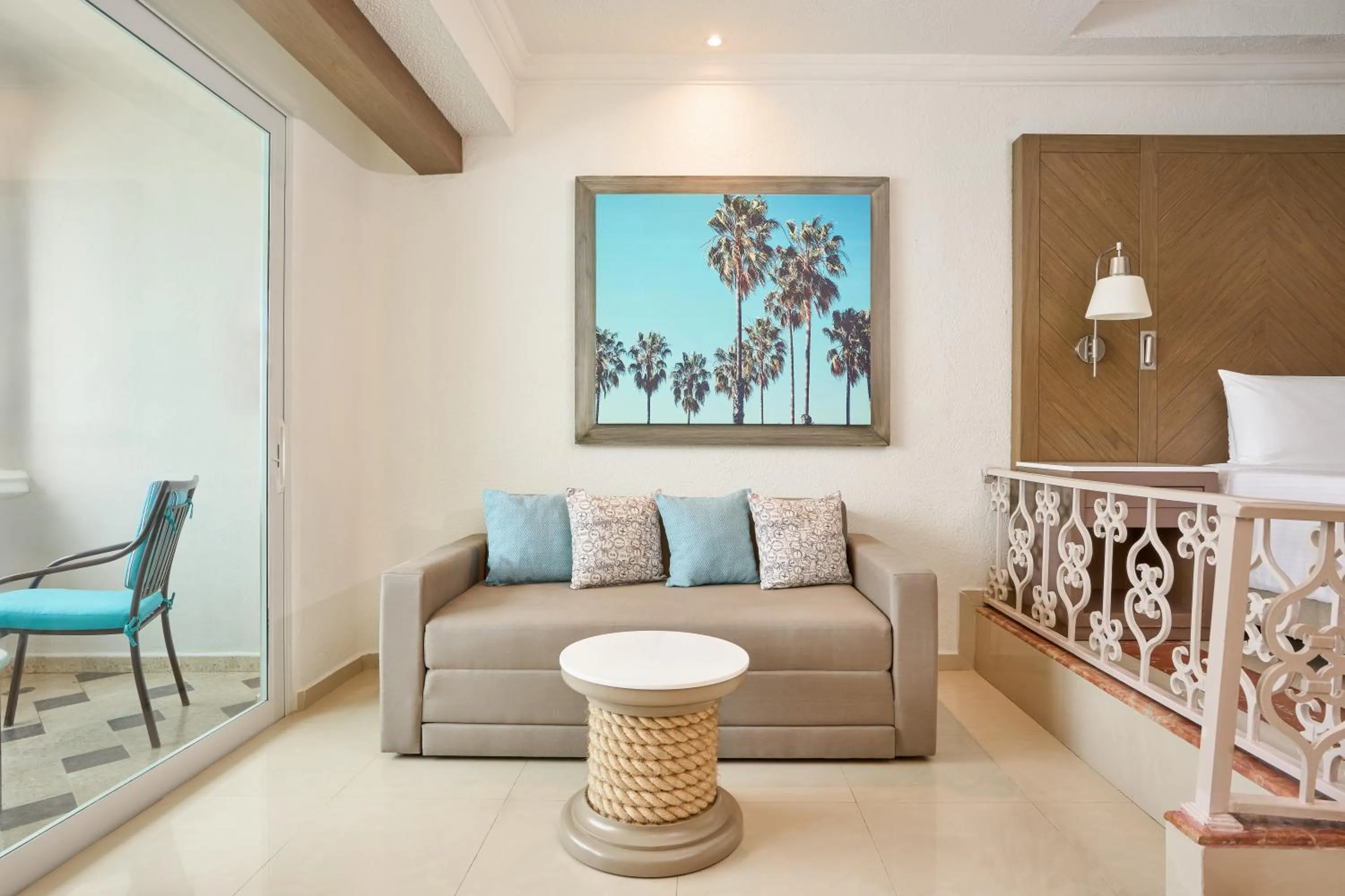 Seating area in Wyndham Alltra Cancun All Inclusive Resort