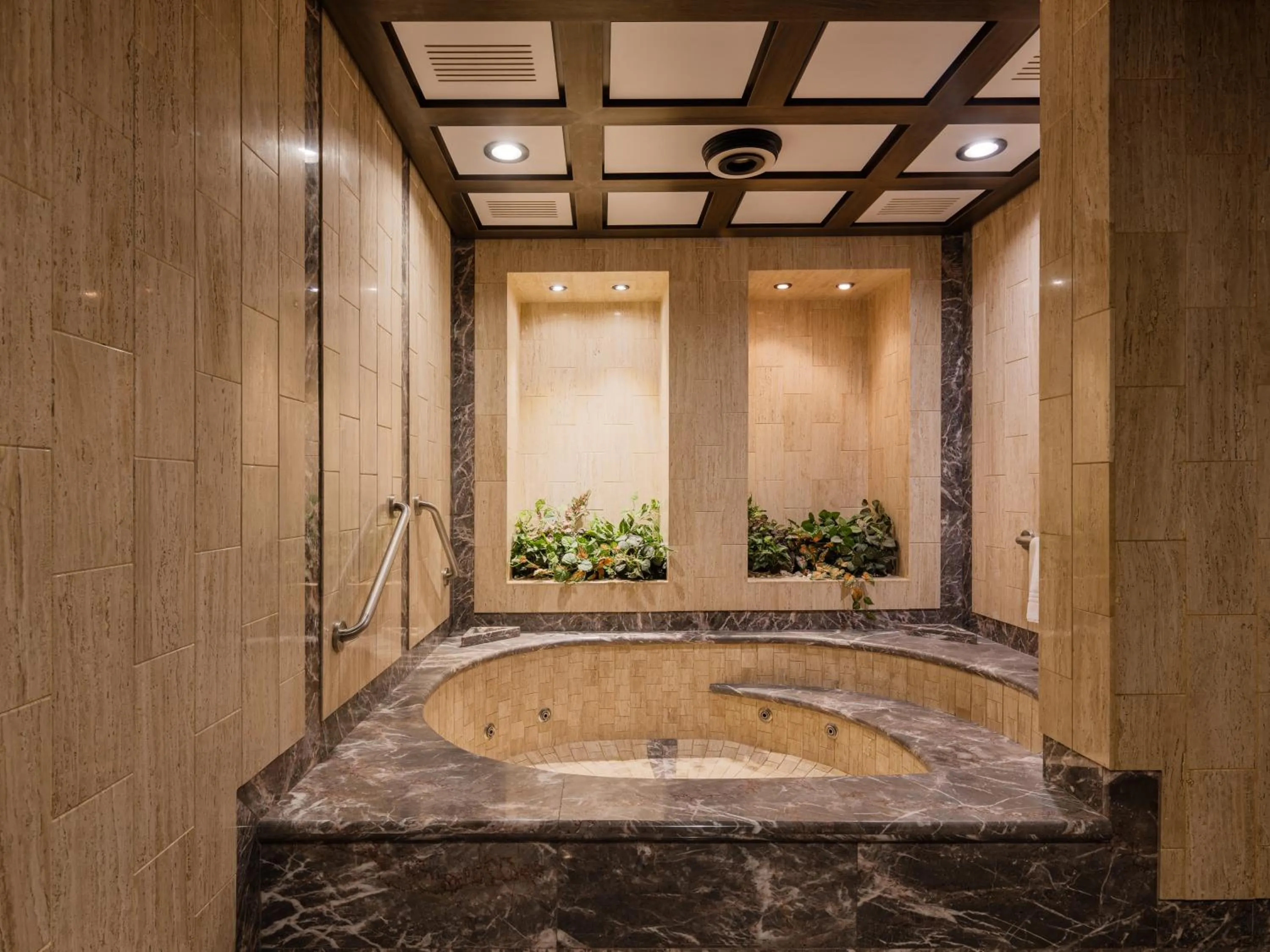 Hot Tub in Exe Alameda Reforma