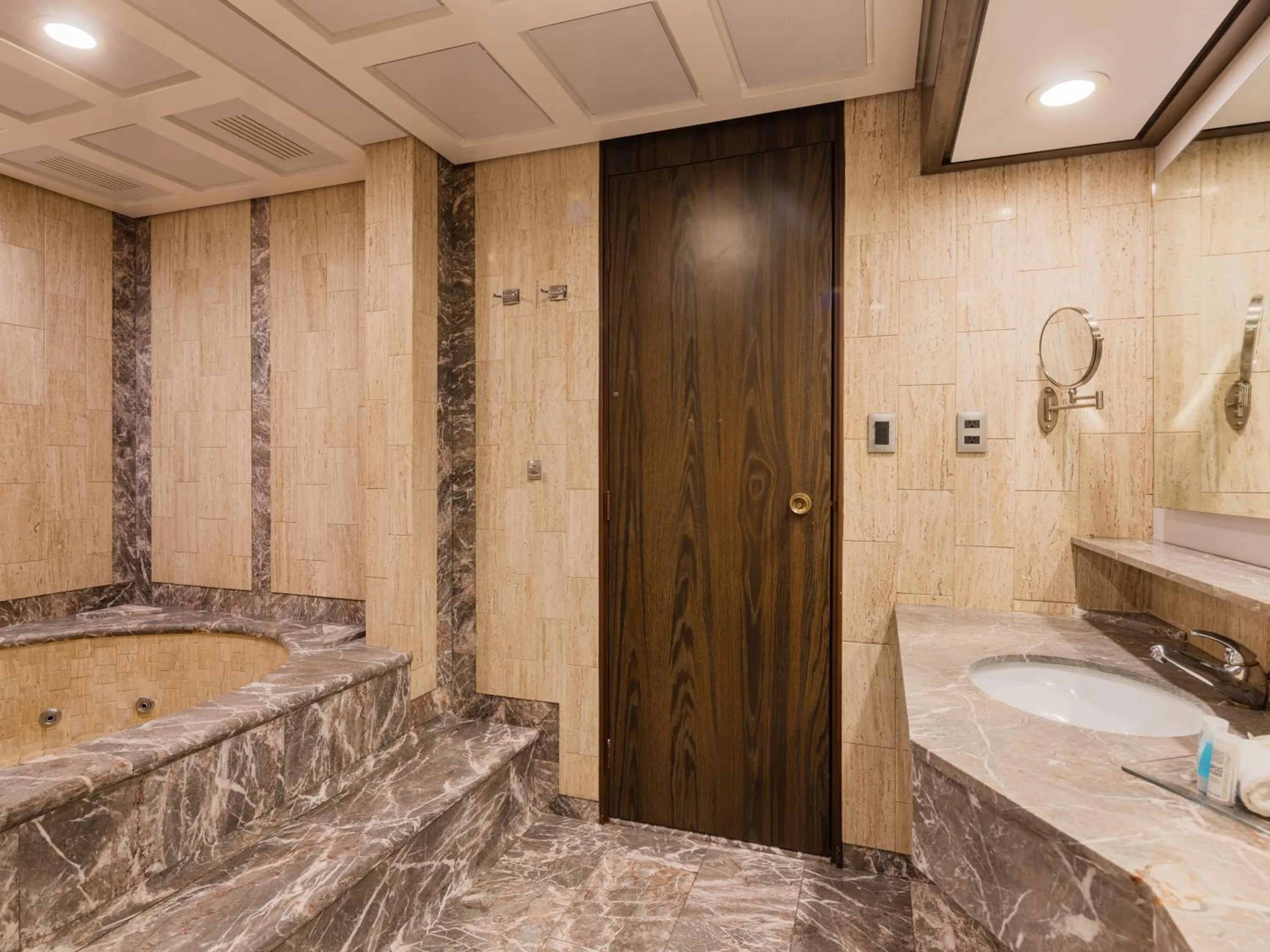 Hot Tub in Exe Alameda Reforma