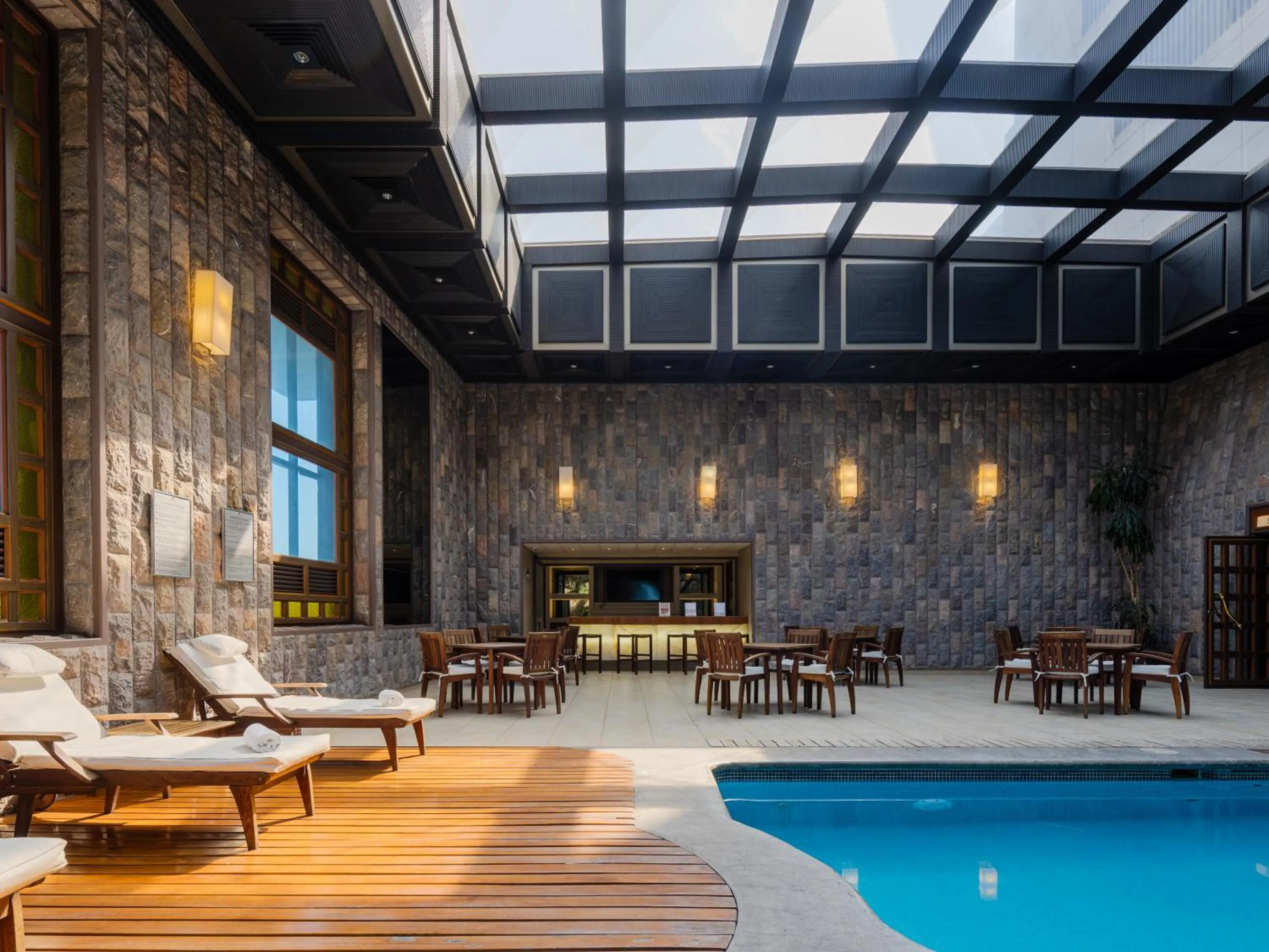 Swimming pool in Exe Alameda Reforma