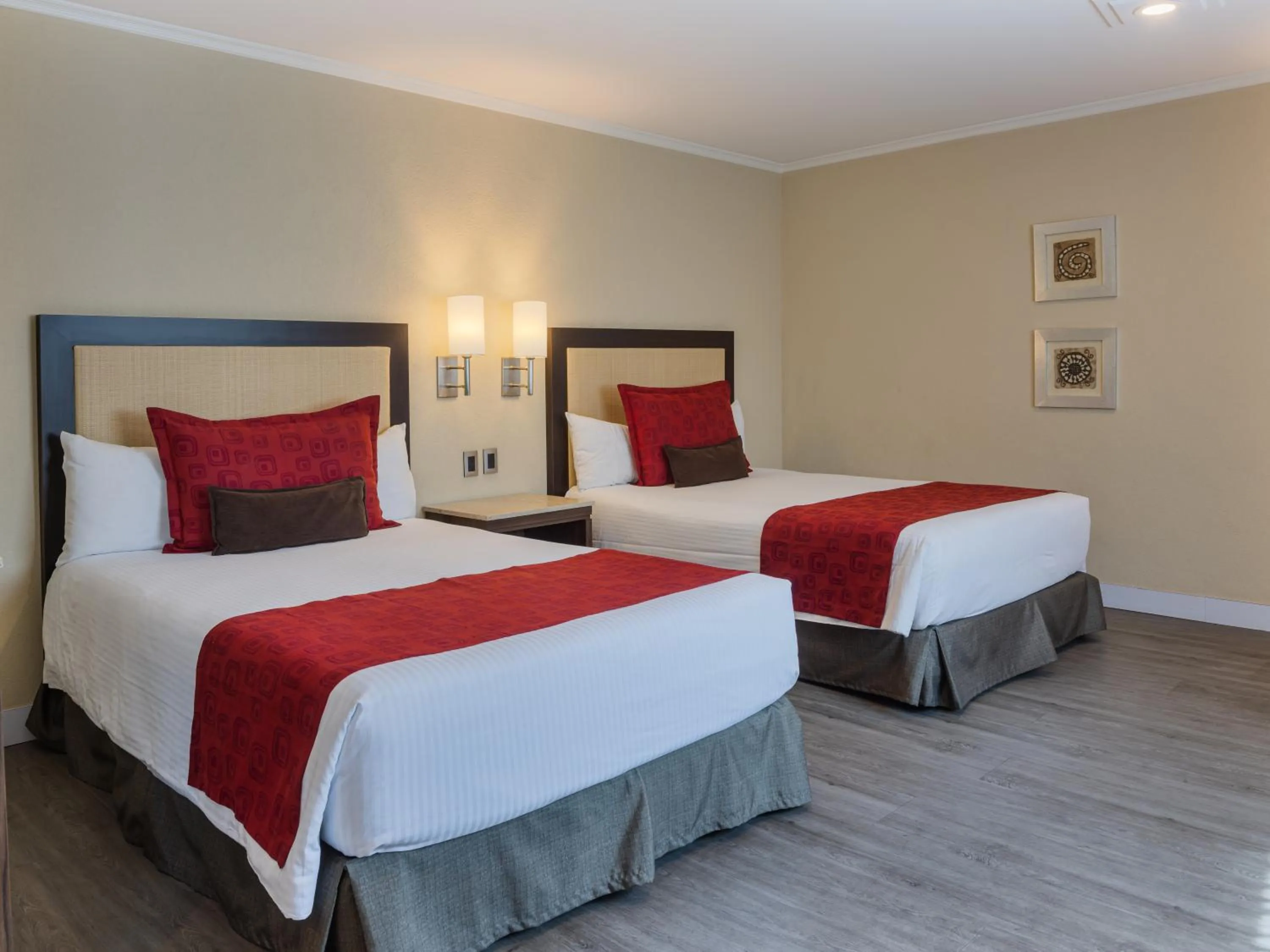 Photo of the whole room, Bed in Exe Alameda Reforma