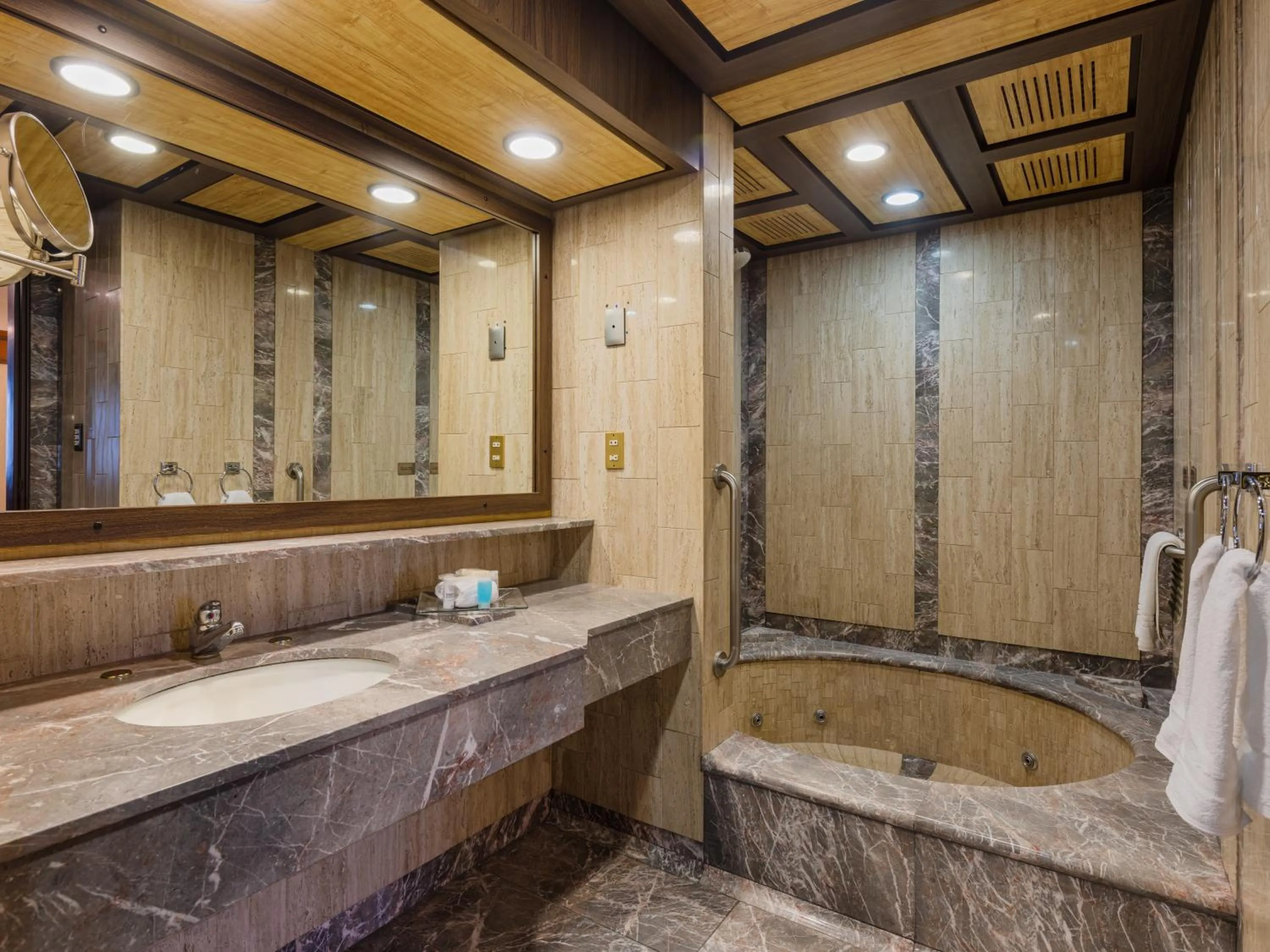 Bathroom in Exe Alameda Reforma