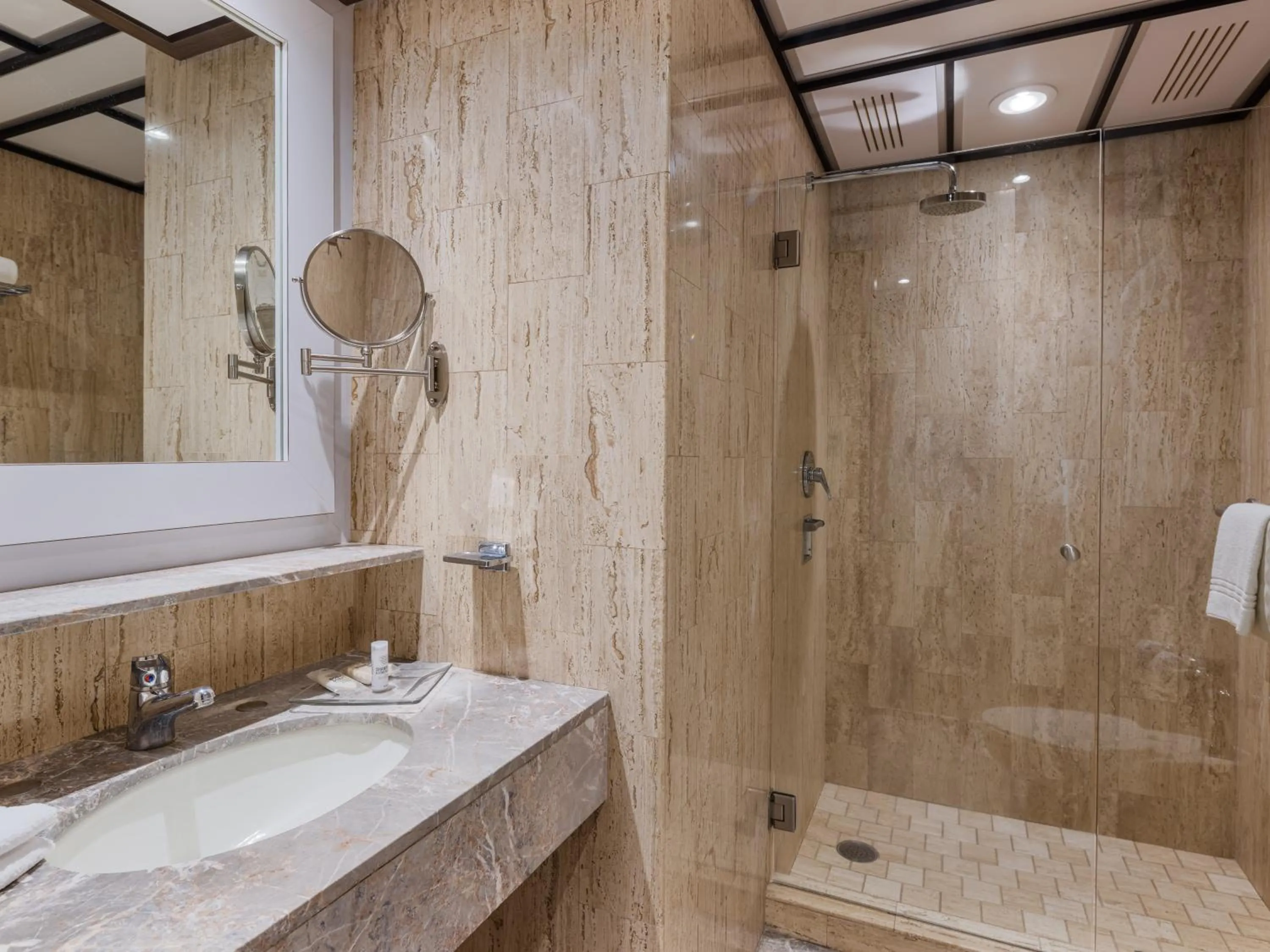 Bathroom in Exe Alameda Reforma