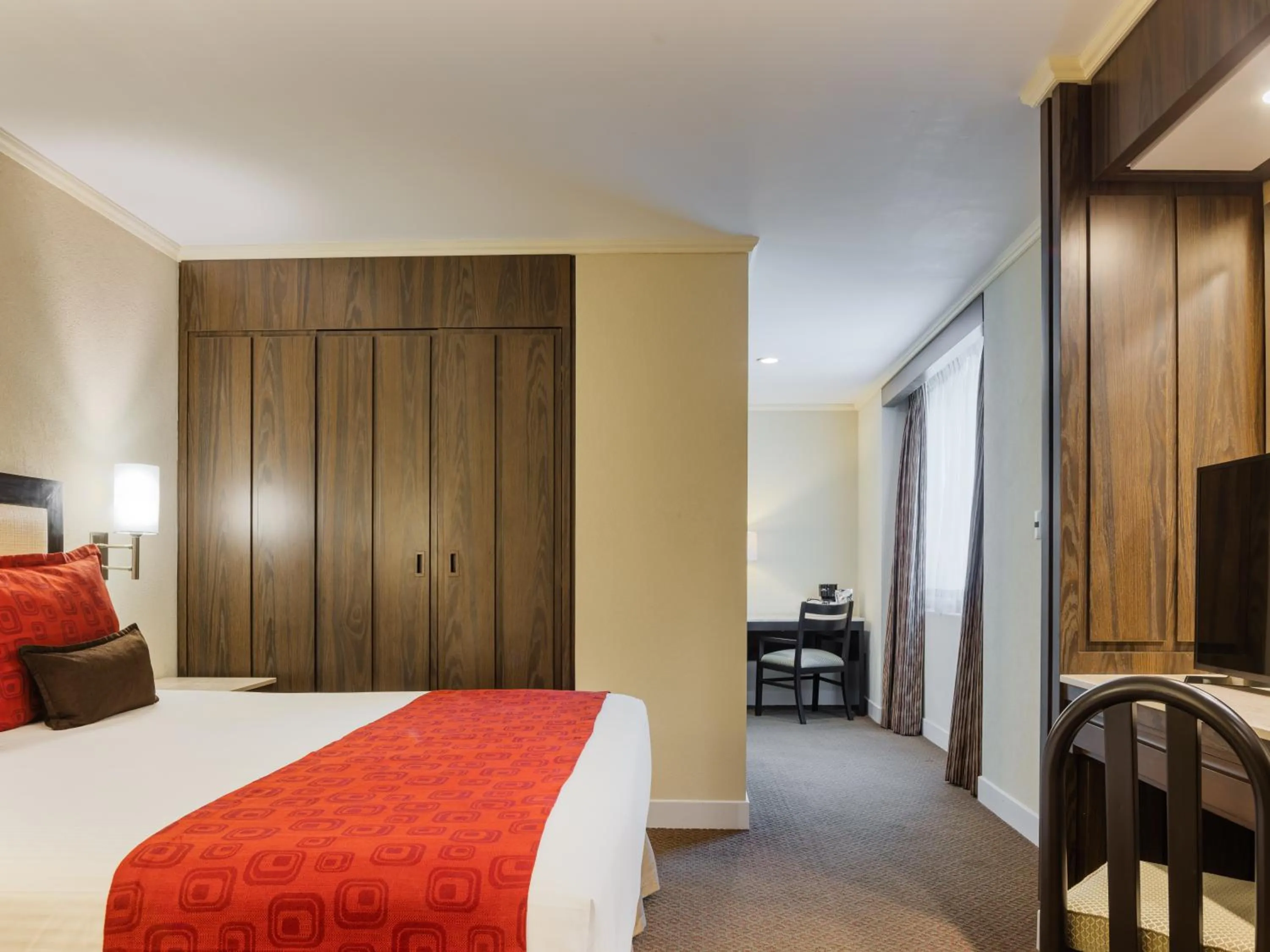 Bed in Exe Alameda Reforma