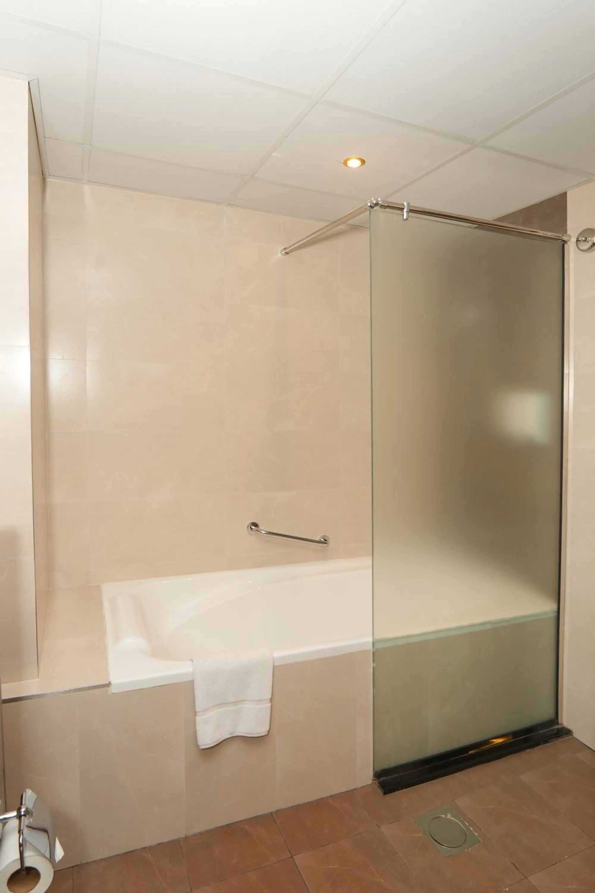 Bathroom in Concorde Deira Hotel -Formerly Golden Tulip Deira Hotel