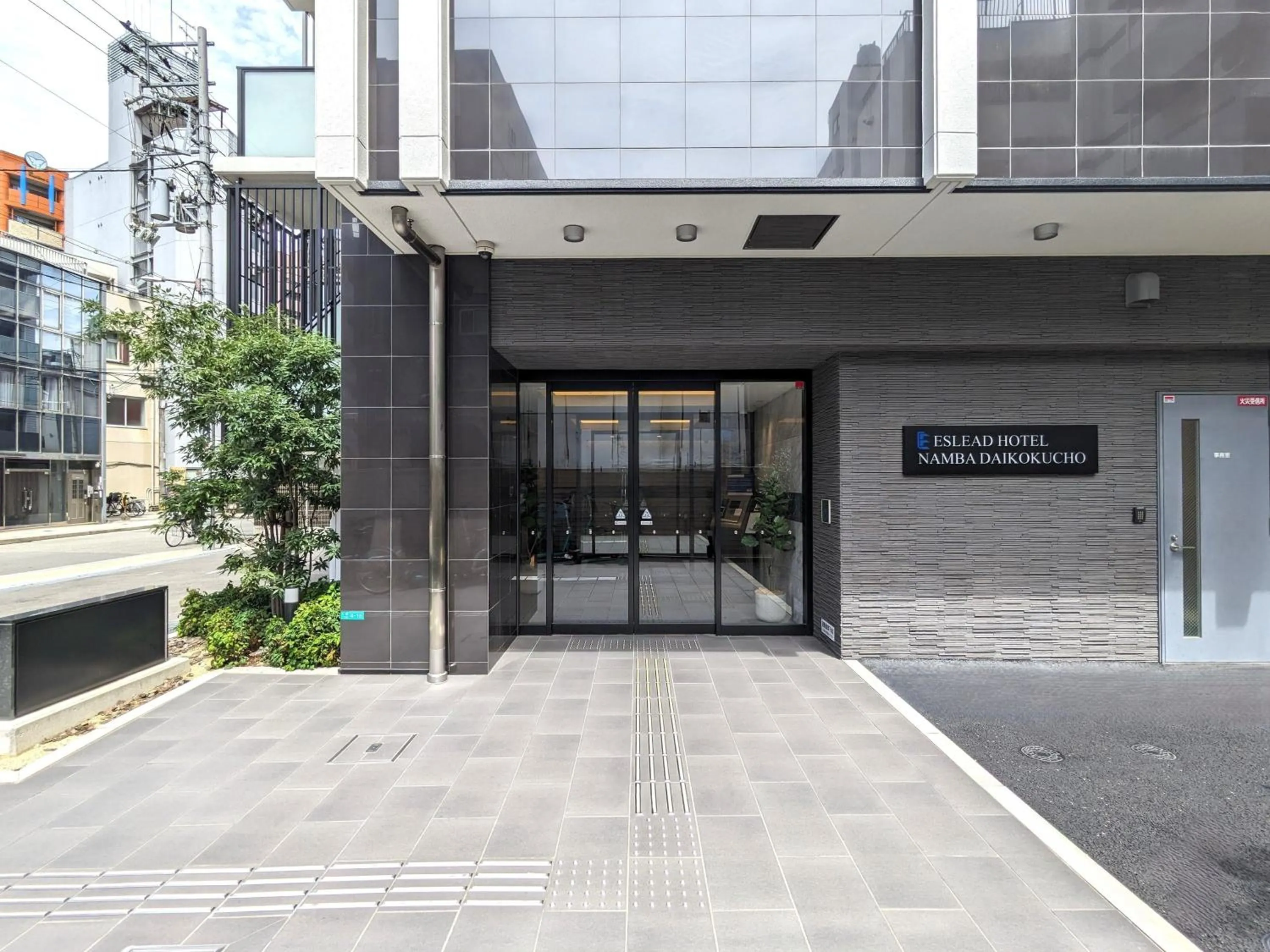 Property building in ESLEAD HOTEL Namba Daikokucho