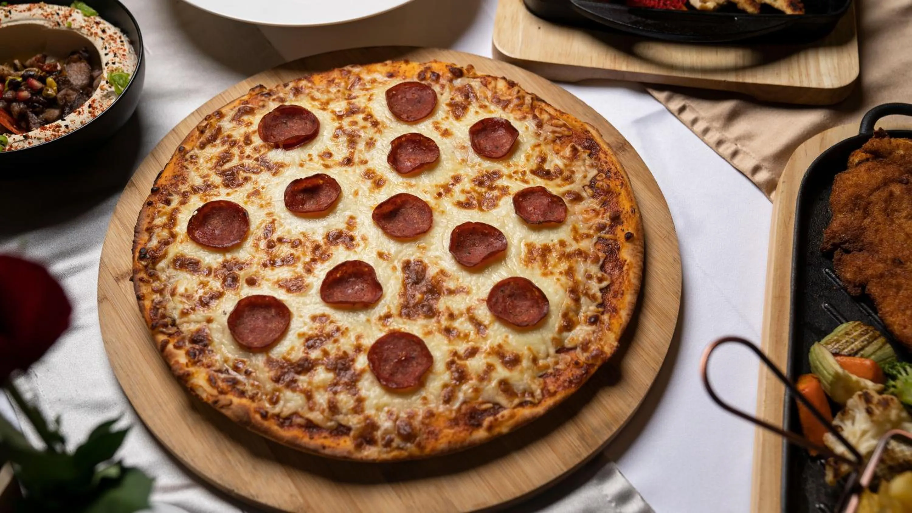 Restaurant/places to eat in Noor Land Hotel