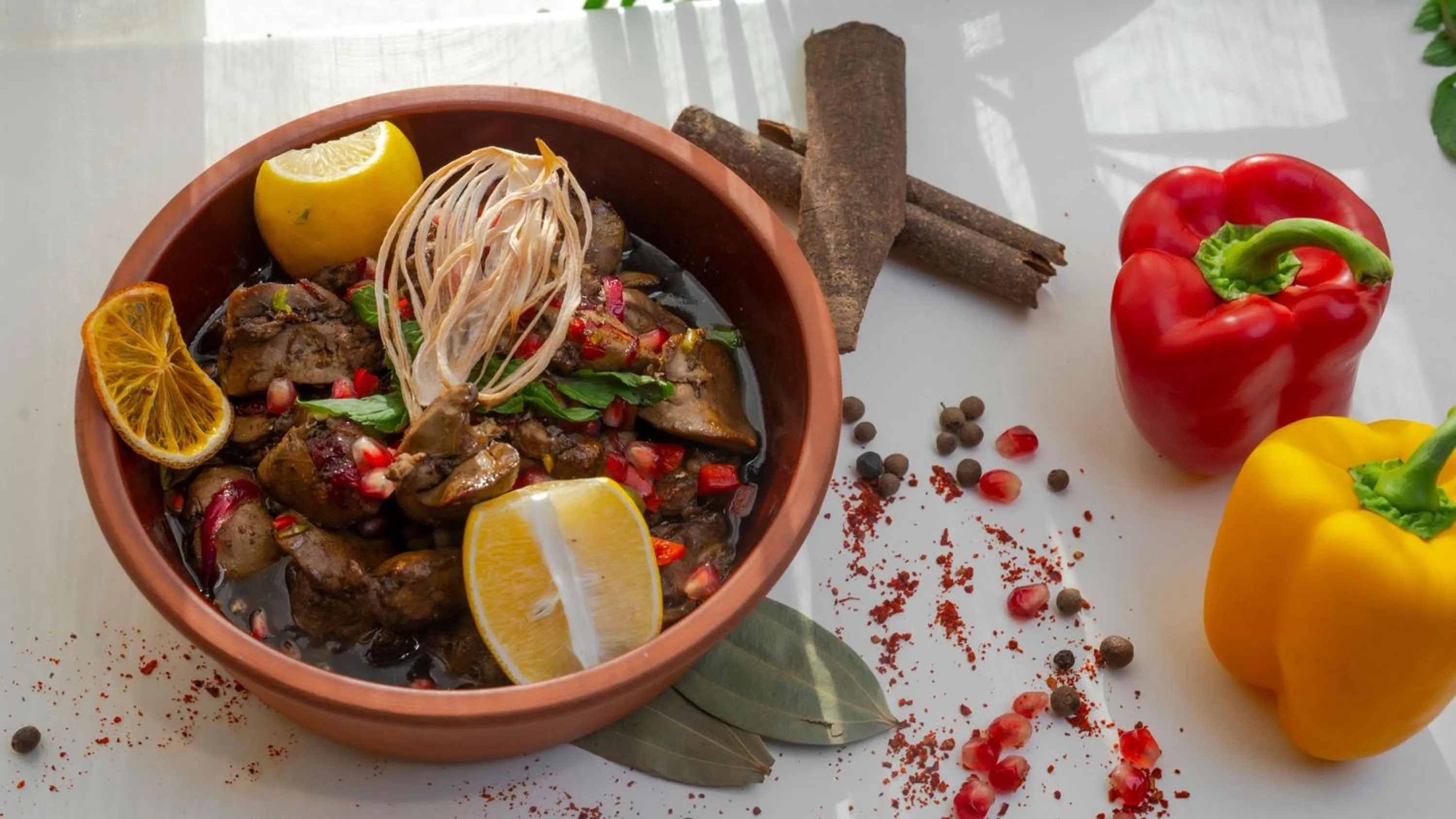 Restaurant/places to eat in Noor Land Hotel