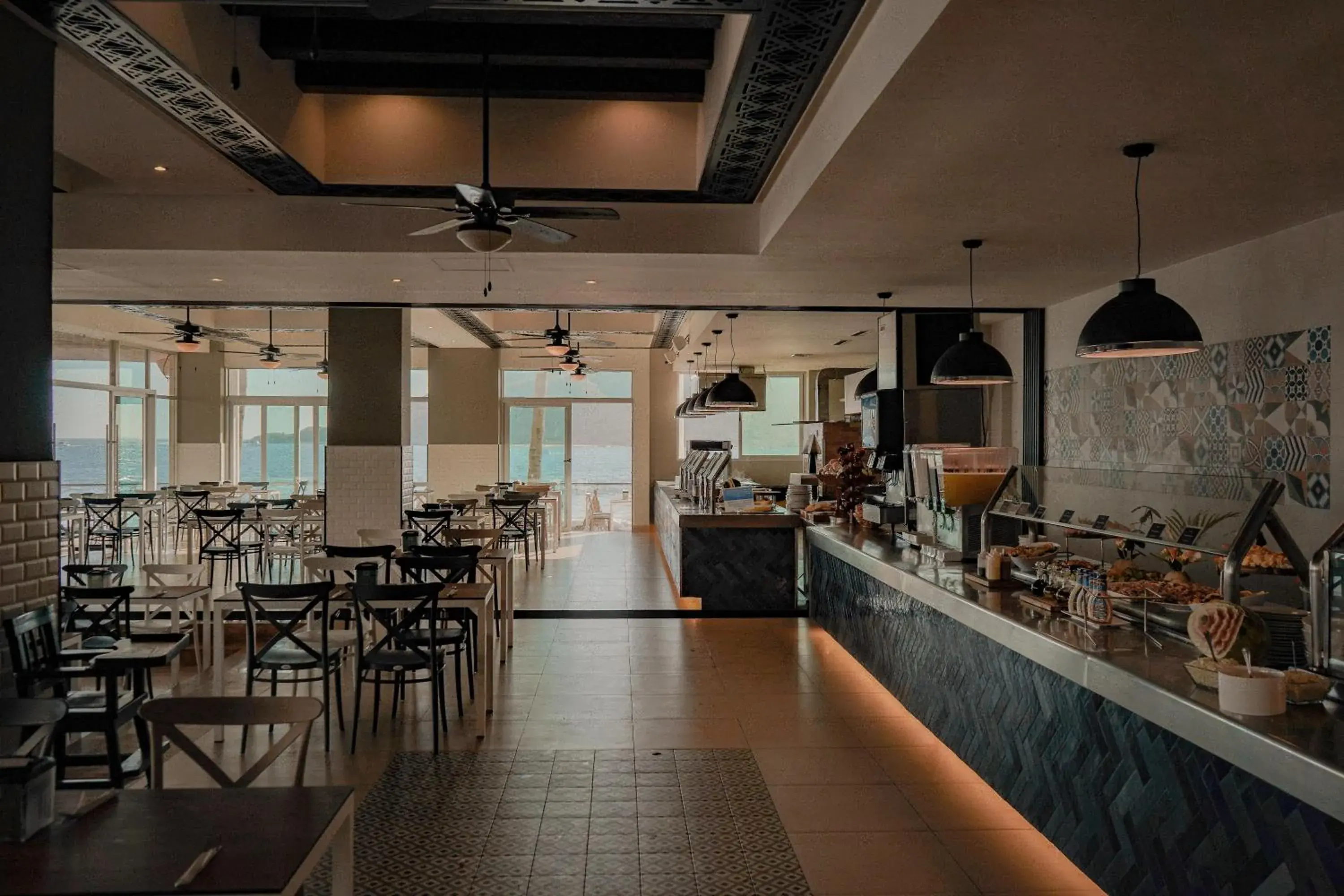 Restaurant/places to eat in Oceano Palace Restaurant/places to eat in Oceano Palace