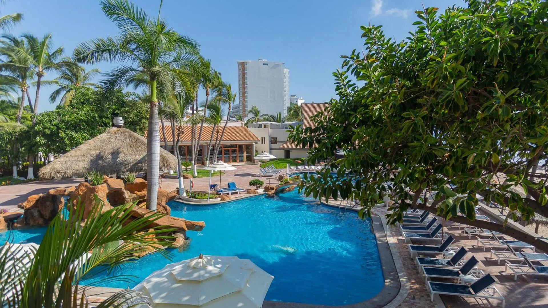 Swimming pool in Luna Palace