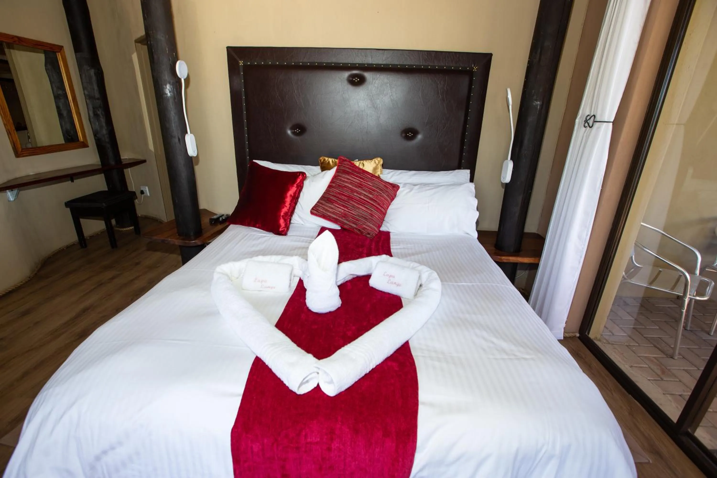 Bedroom, Bed in Lapa Lange Game Lodge