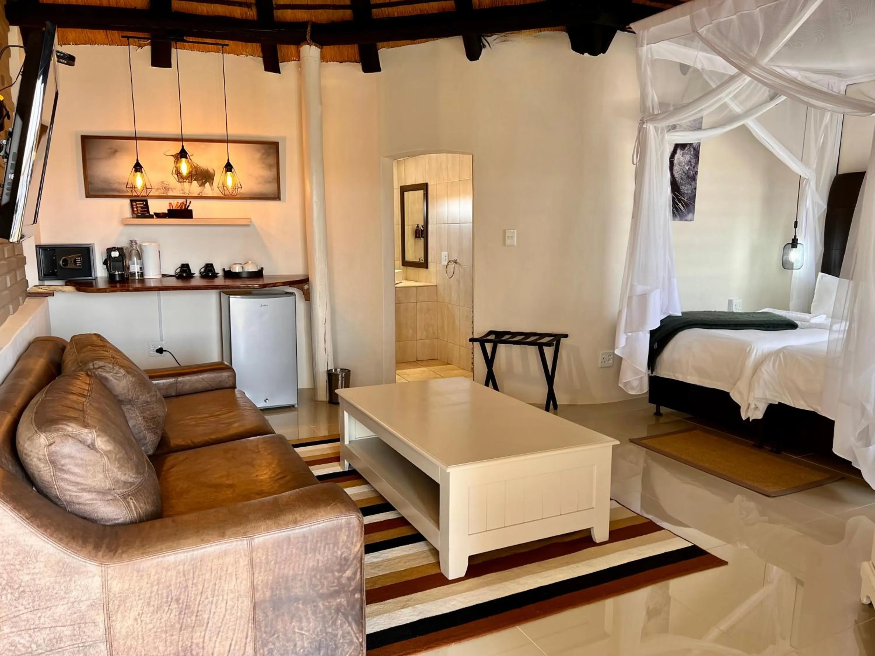 Photo of the whole room, Bed in Lapa Lange Game Lodge