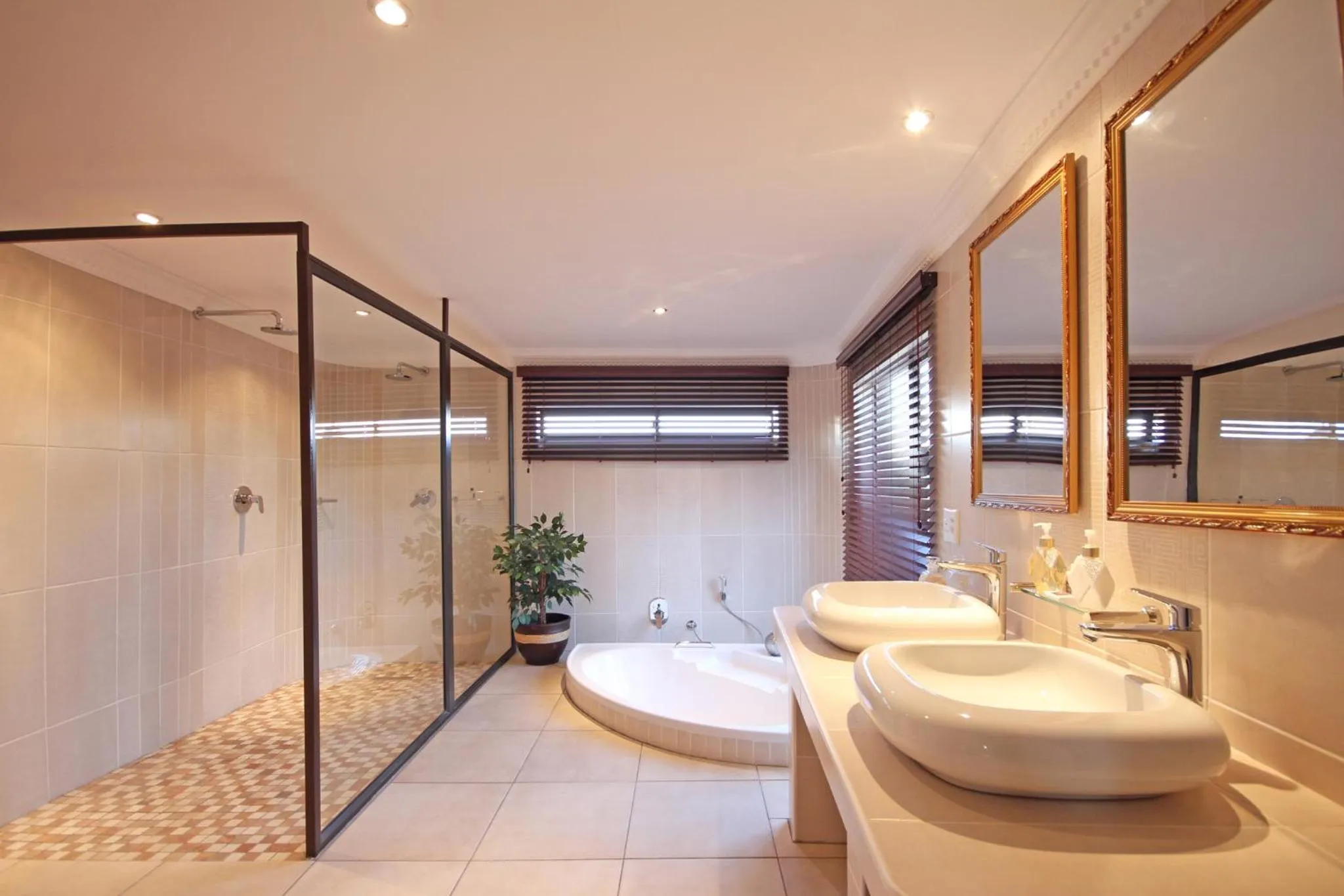 Bathroom in Lapa Lange Game Lodge