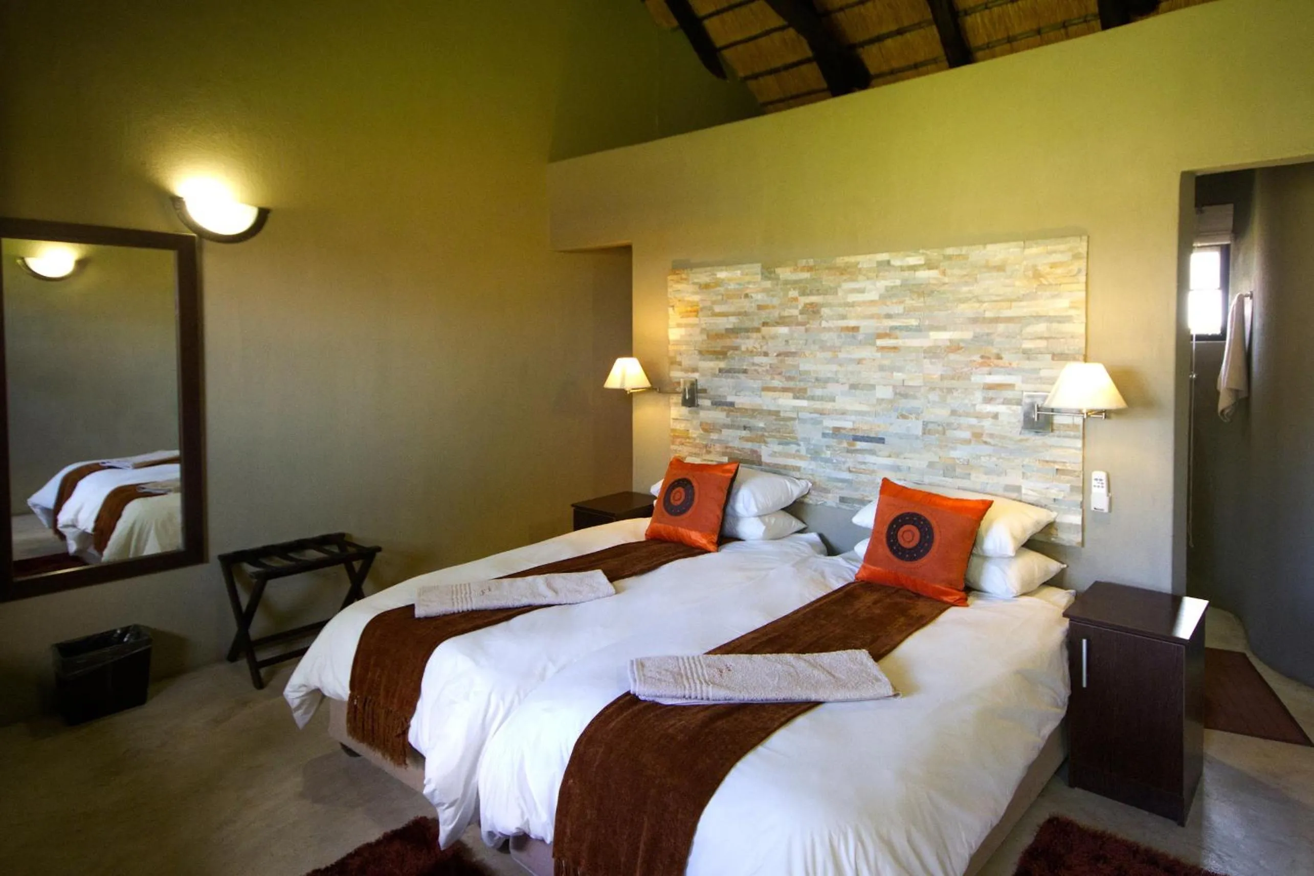 Photo of the whole room, Bed in Lapa Lange Game Lodge