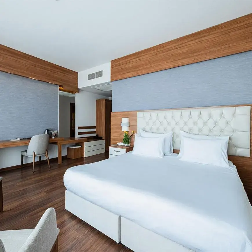 Standard Twin Room with Garden View in Parion Hotel Standard Twin Room with Garden View in Parion Hotel