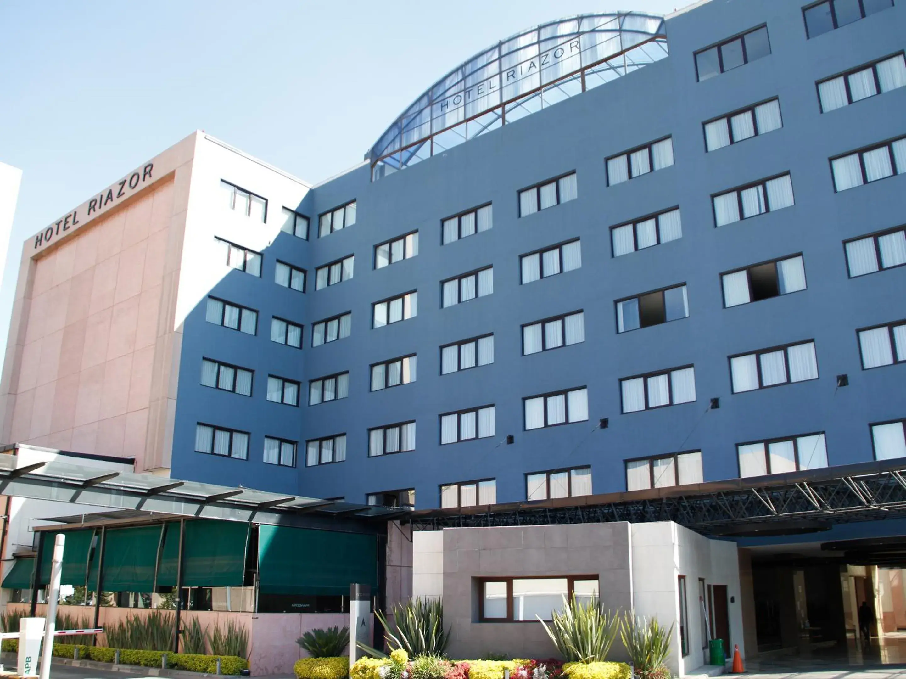 Property building in Hotel Riazor Aeropuerto Property building in Hotel Riazor Aeropuerto