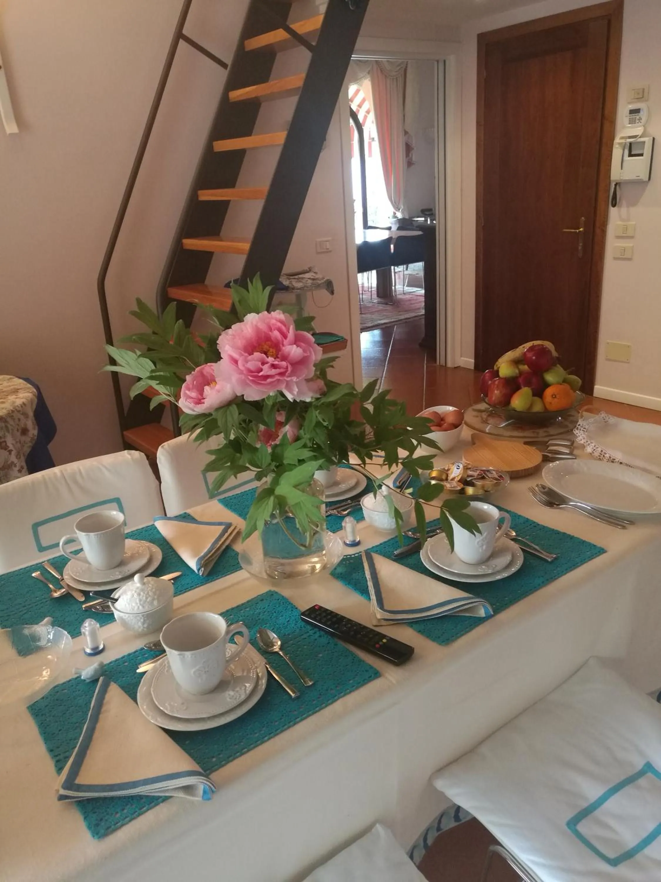 Breakfast in beb my lake