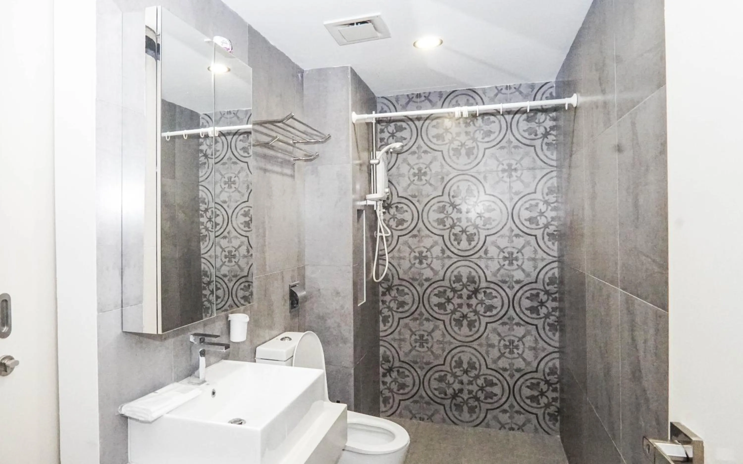 Bathroom in Arte Mont Kiara by Airhost