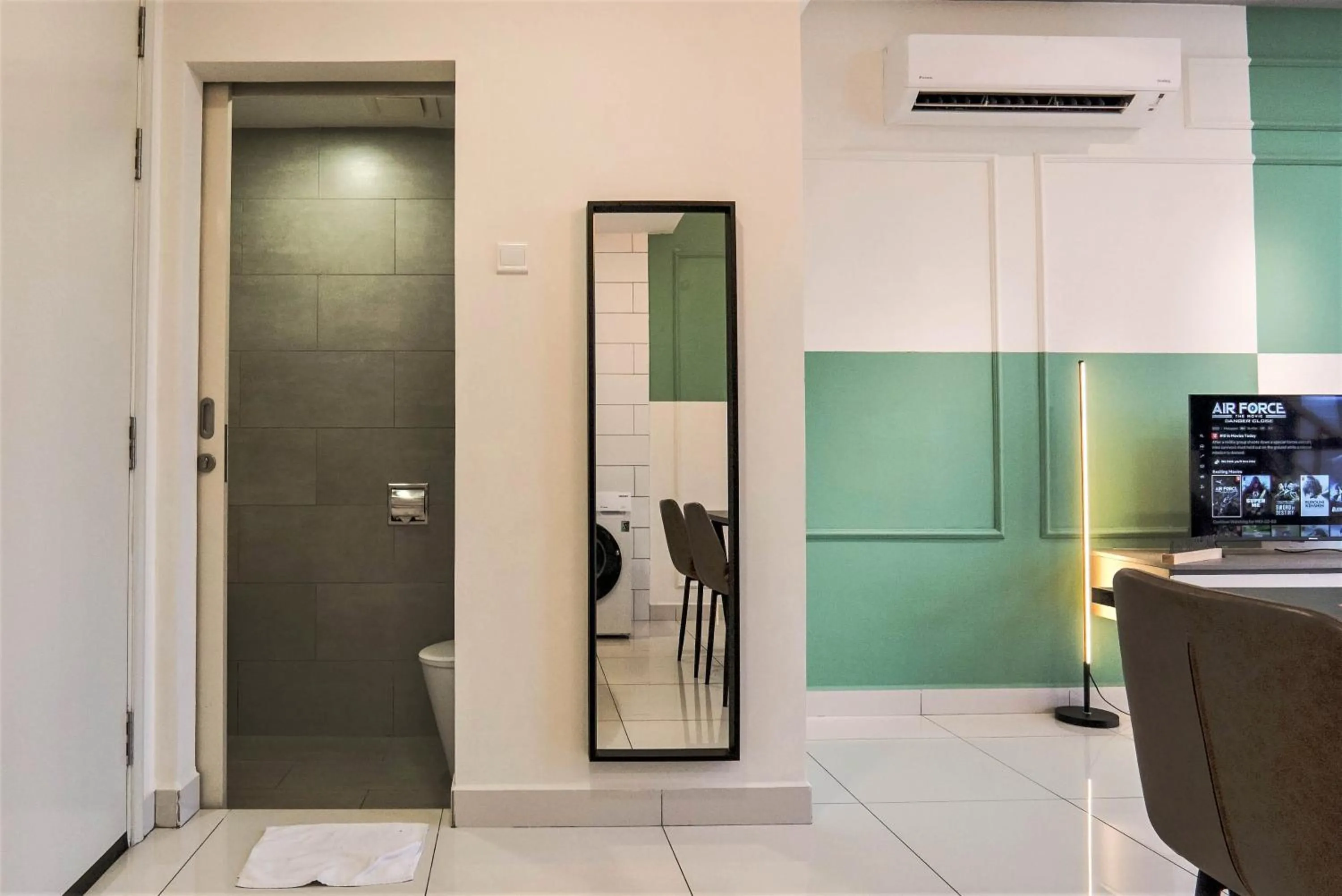 Toilet in Arte Mont Kiara by Airhost