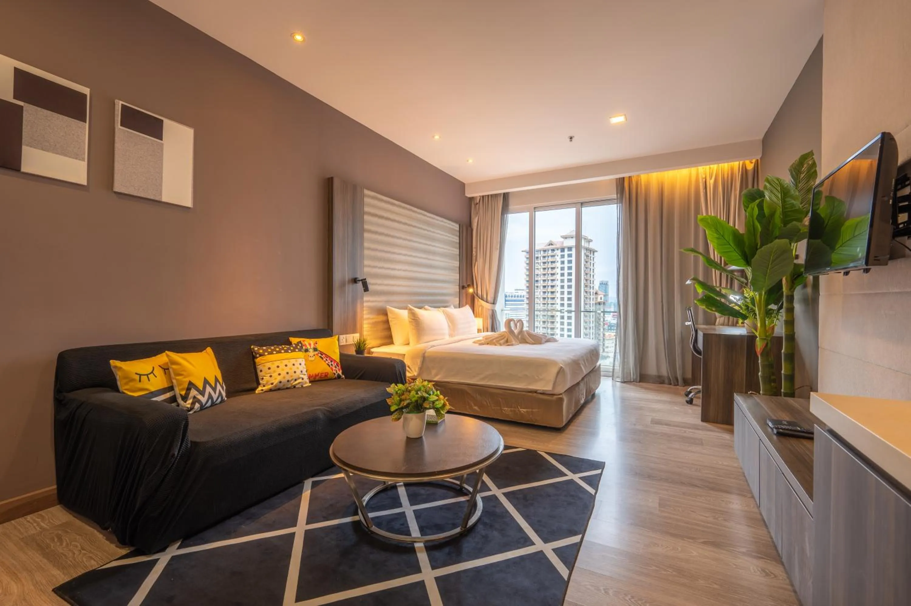 Bed in Greystone One Bukit Ceylon