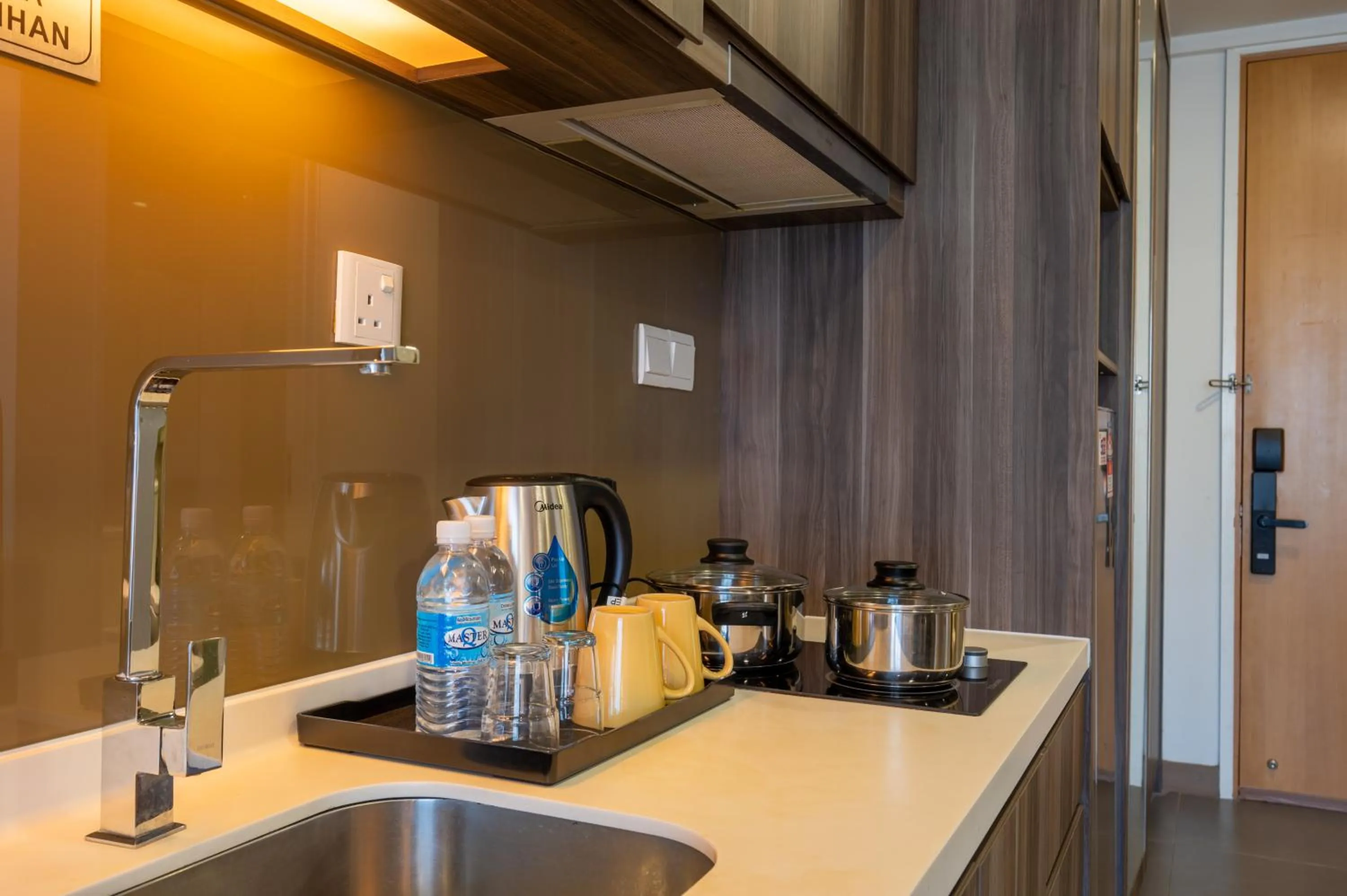 Coffee/tea facilities in Greystone One Bukit Ceylon