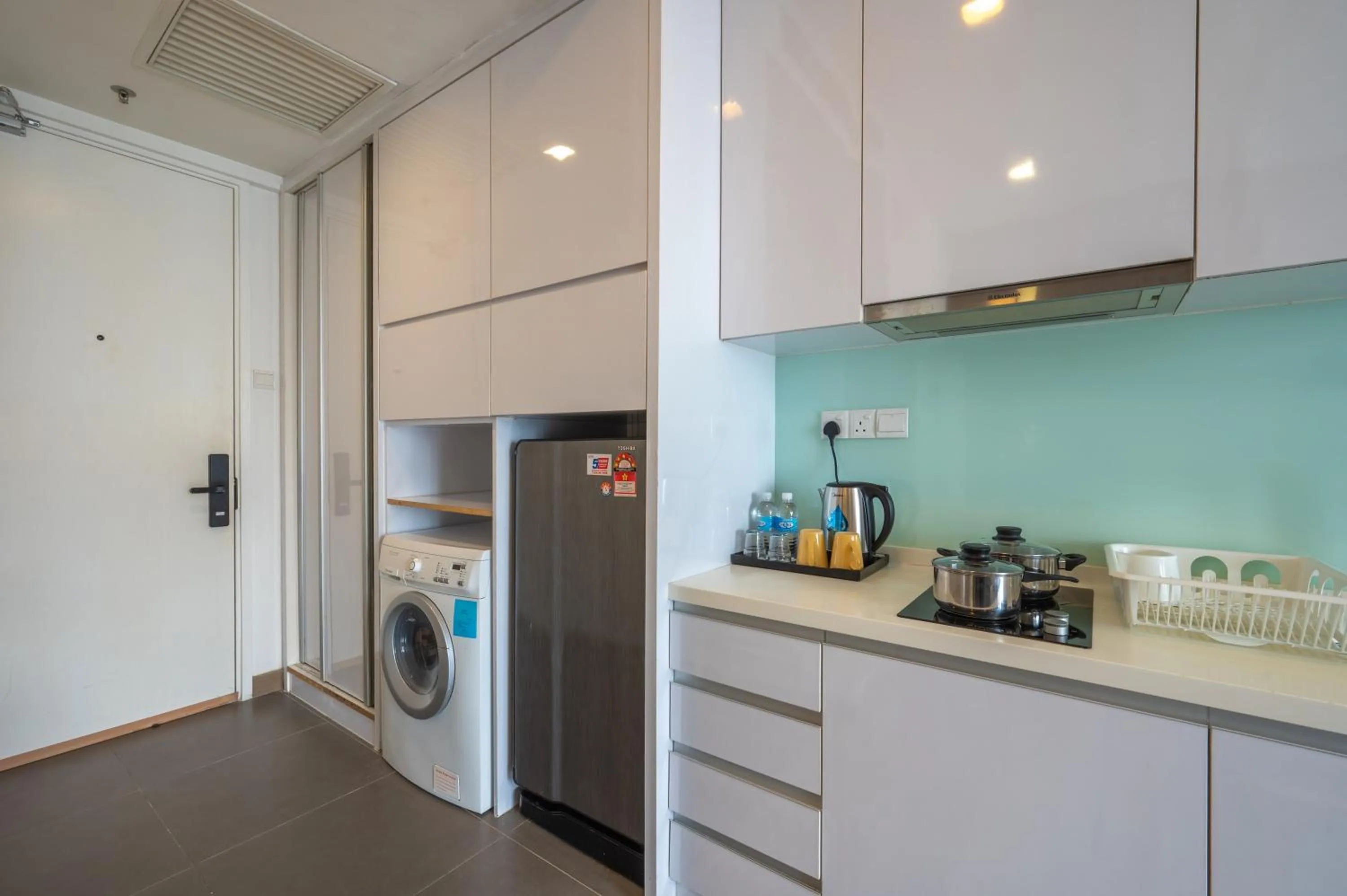 Coffee/tea facilities in Greystone One Bukit Ceylon