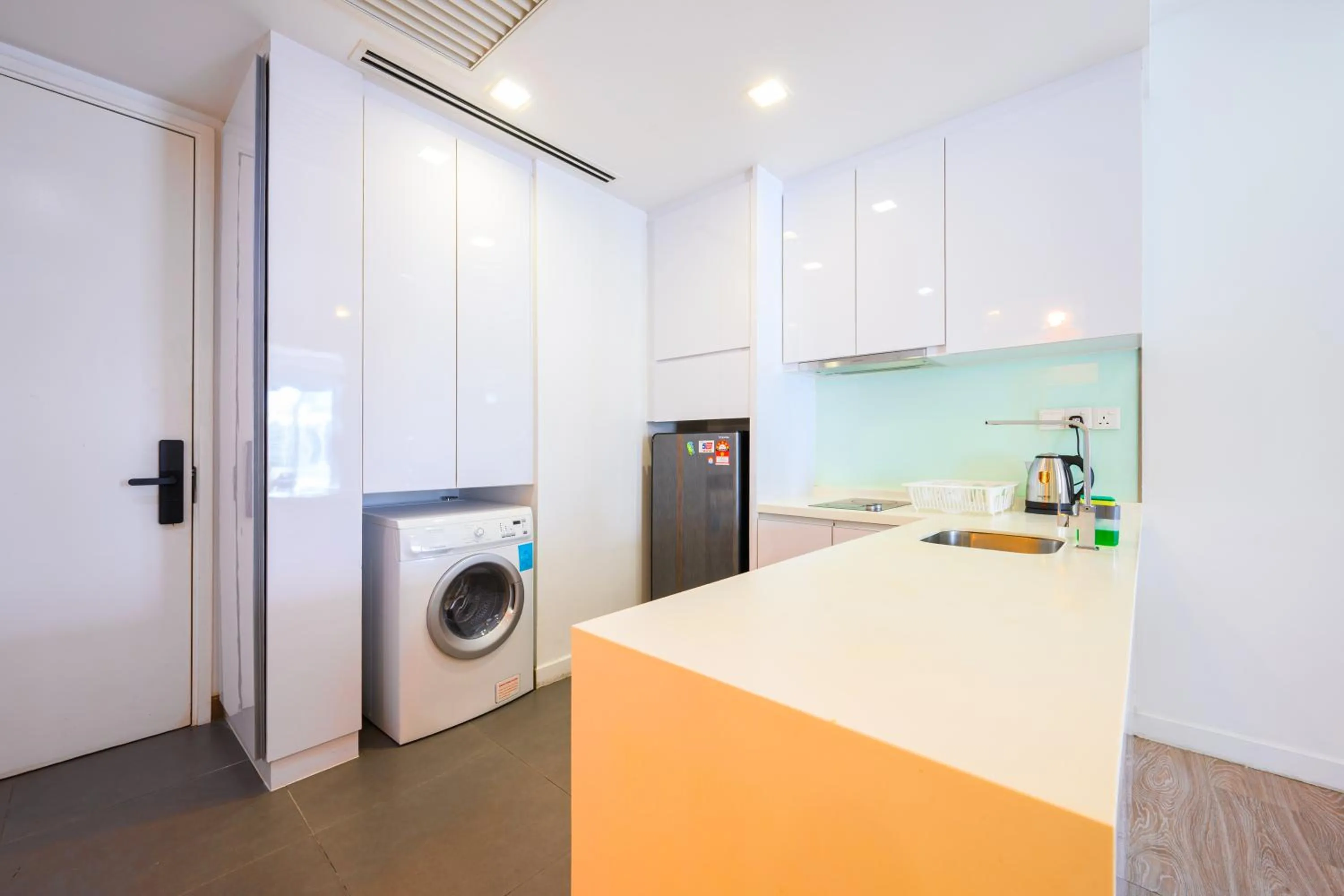 kitchen in Greystone One Bukit Ceylon