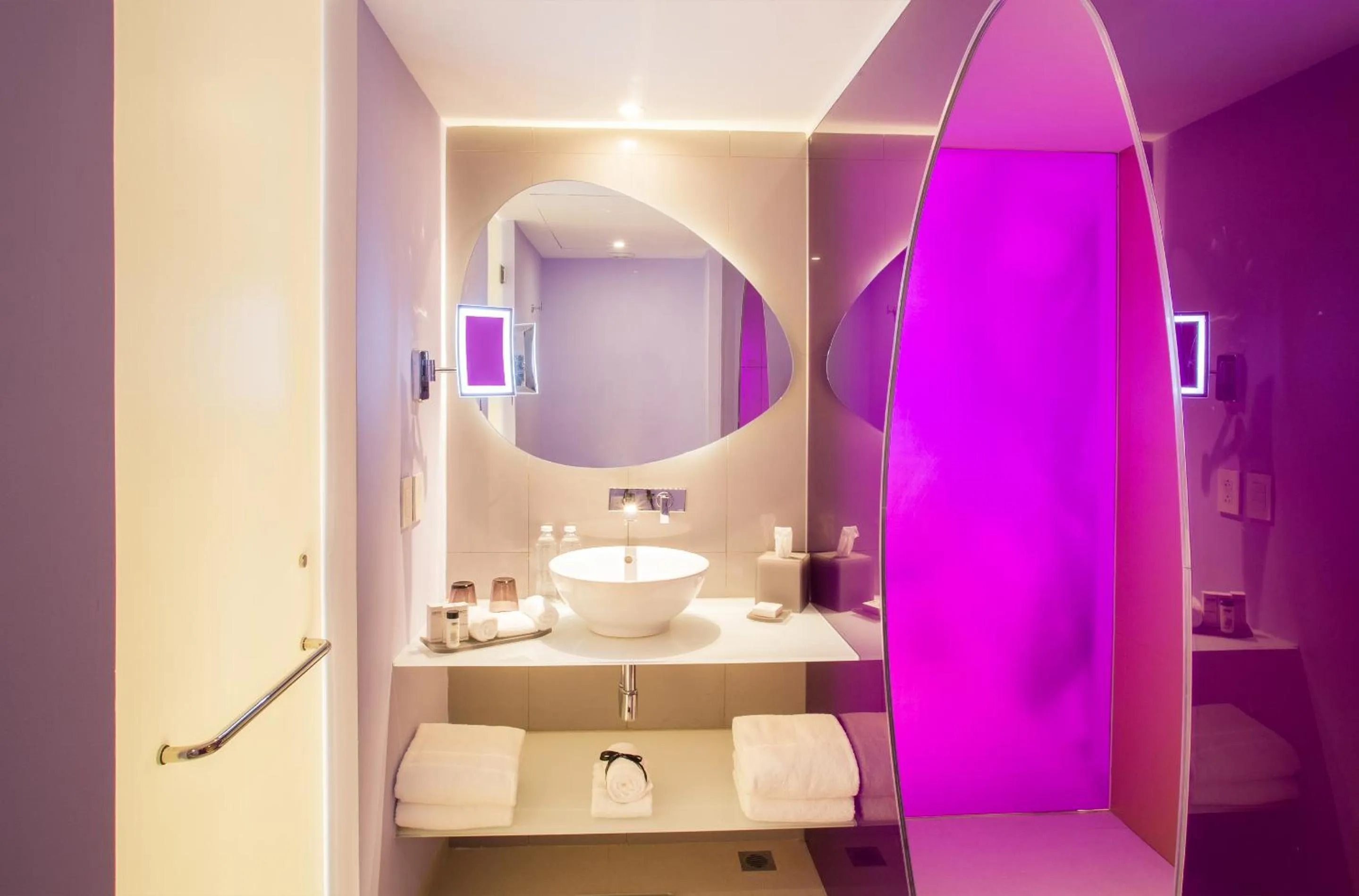 Bathroom in Temptation Cancun Resort - All Inclusive - Adults Only